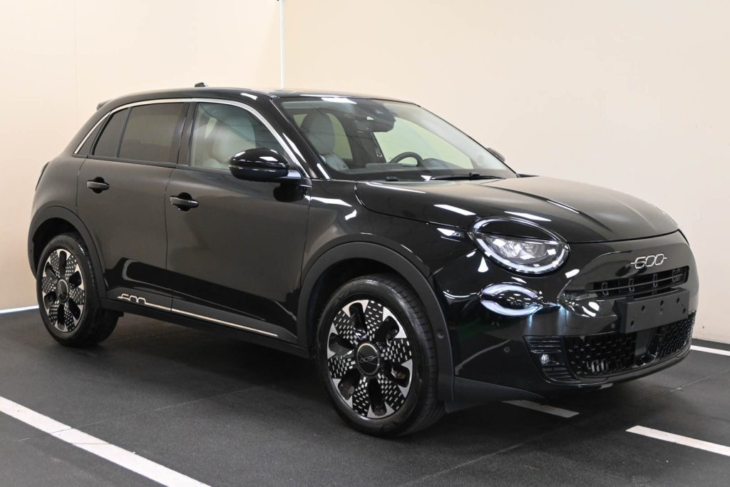 FIAT 600 (2023–>) 600 Hybrid 100 CV DCT MHEV L…