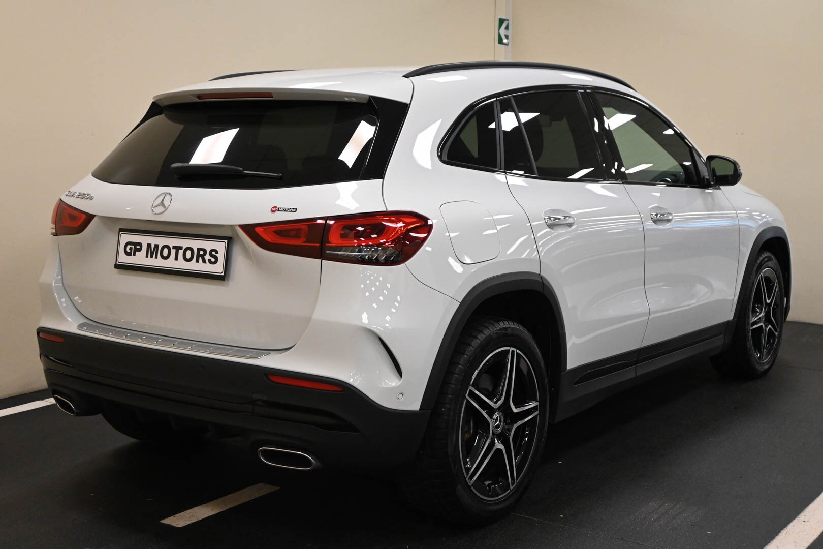 MERCEDES GLA (H247) GLA 250 e hybrid E…