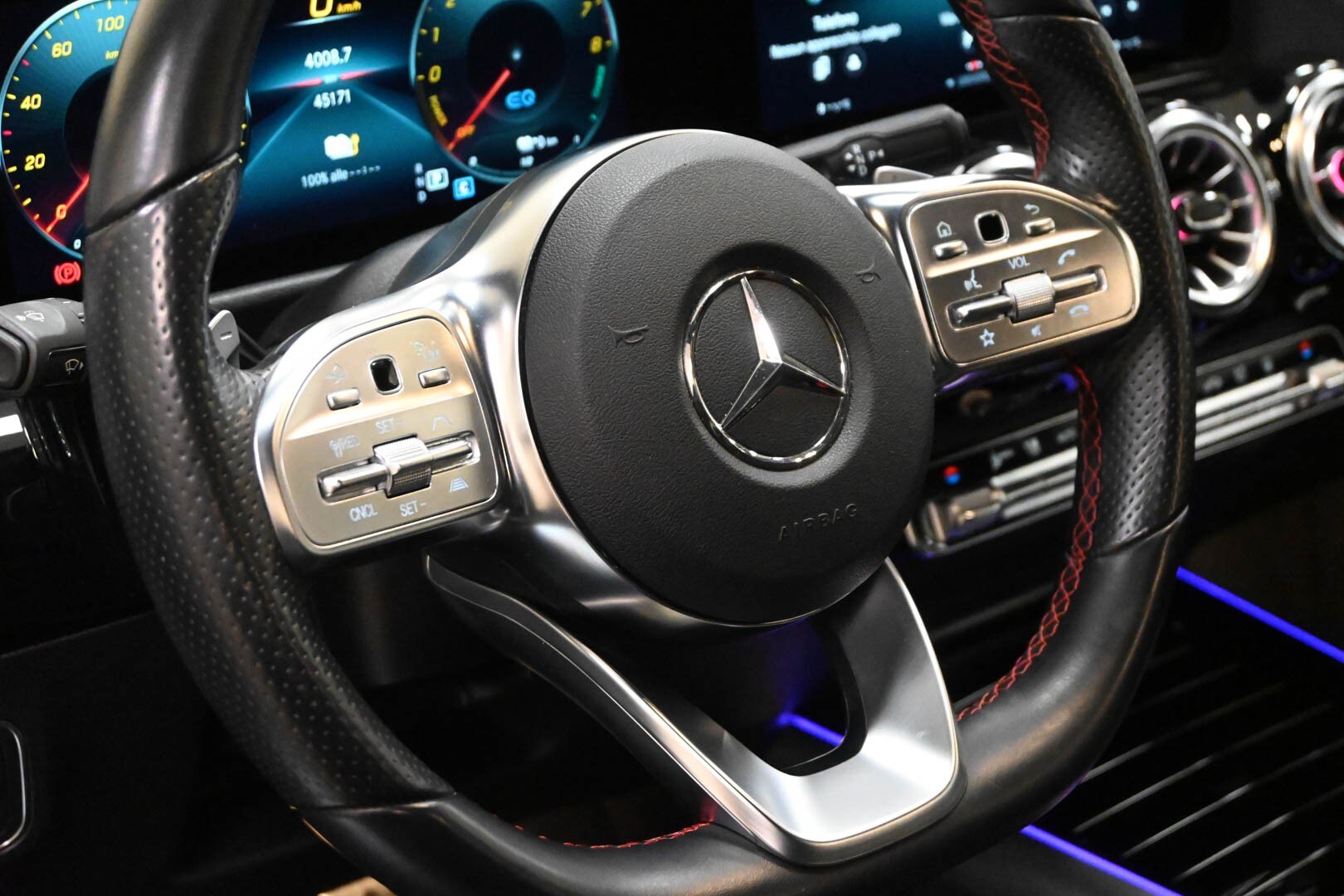 MERCEDES GLA (H247) GLA 250 e hybrid E…