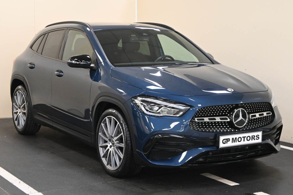 MERCEDES GLA (X156) GLA 200 d Automati…
