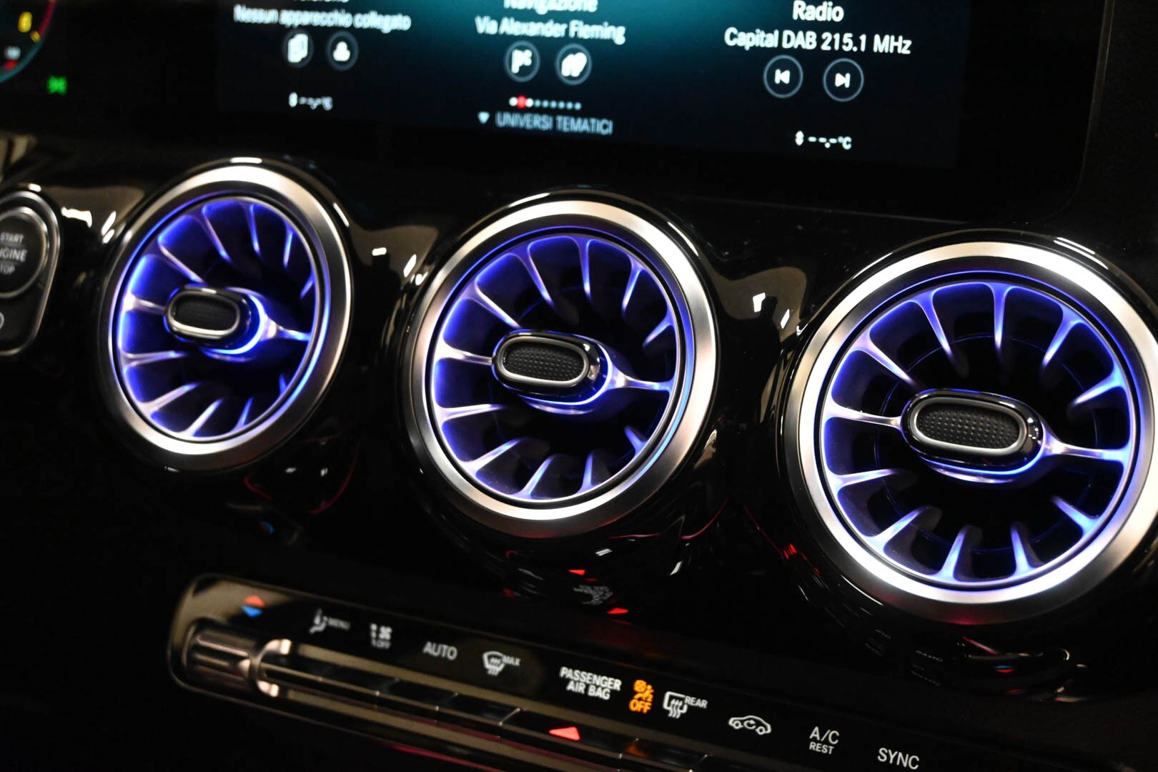 MERCEDES GLA (X156) GLA 200 d Automati…