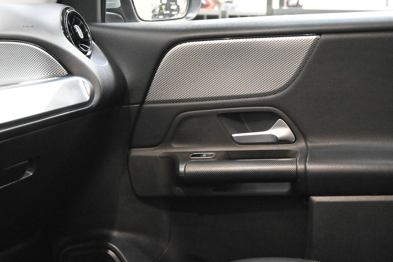 MERCEDES GLB (X247) GLB 200 d Automati…