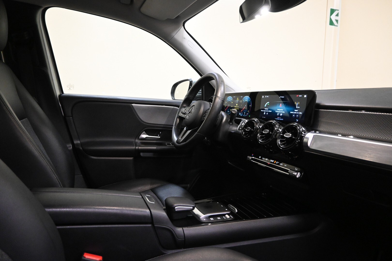 MERCEDES GLB (X247) GLB 200 d Automati…