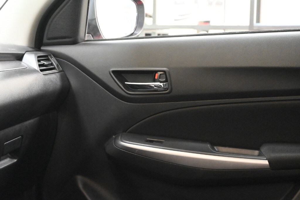 SUZUKI Swift (2017-2024) Swift 1.2 Hybrid Top