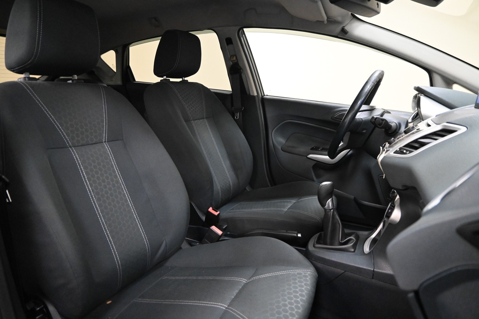 FORD Fiesta 6ª serie Fiesta 1.4 TDCi 68CV 5 po…