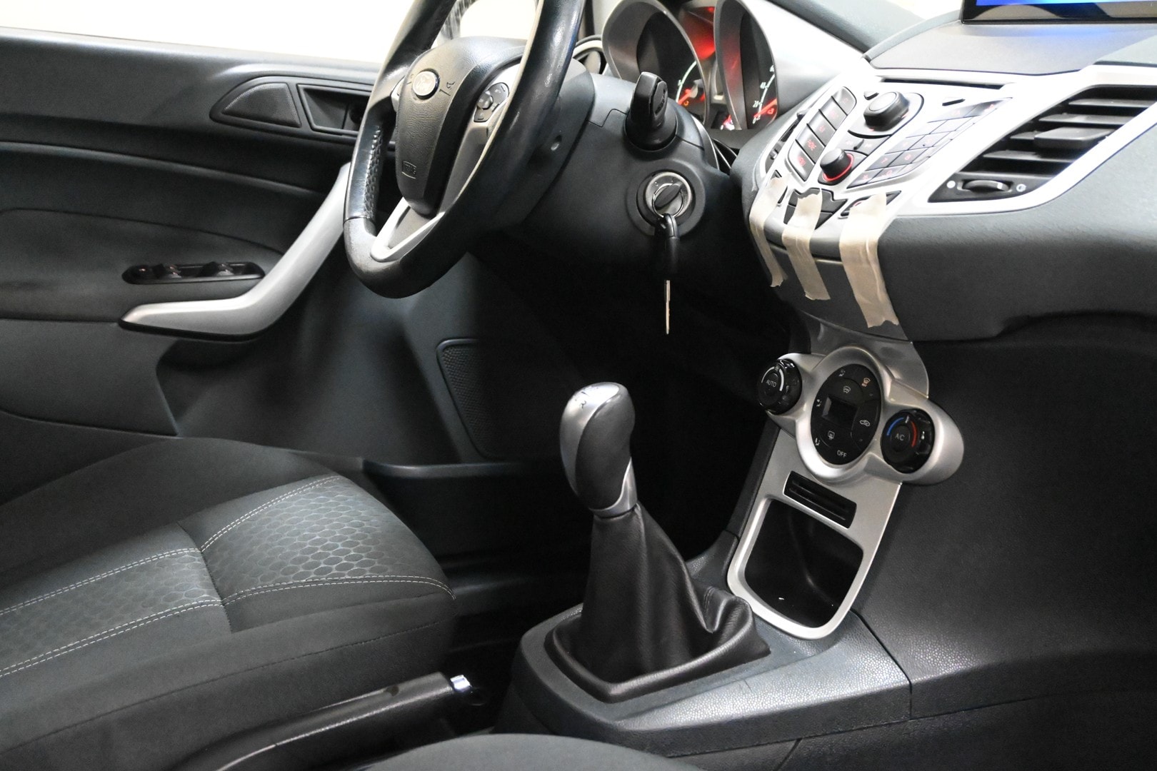 FORD Fiesta 6ª serie Fiesta 1.4 TDCi 68CV 5 po…