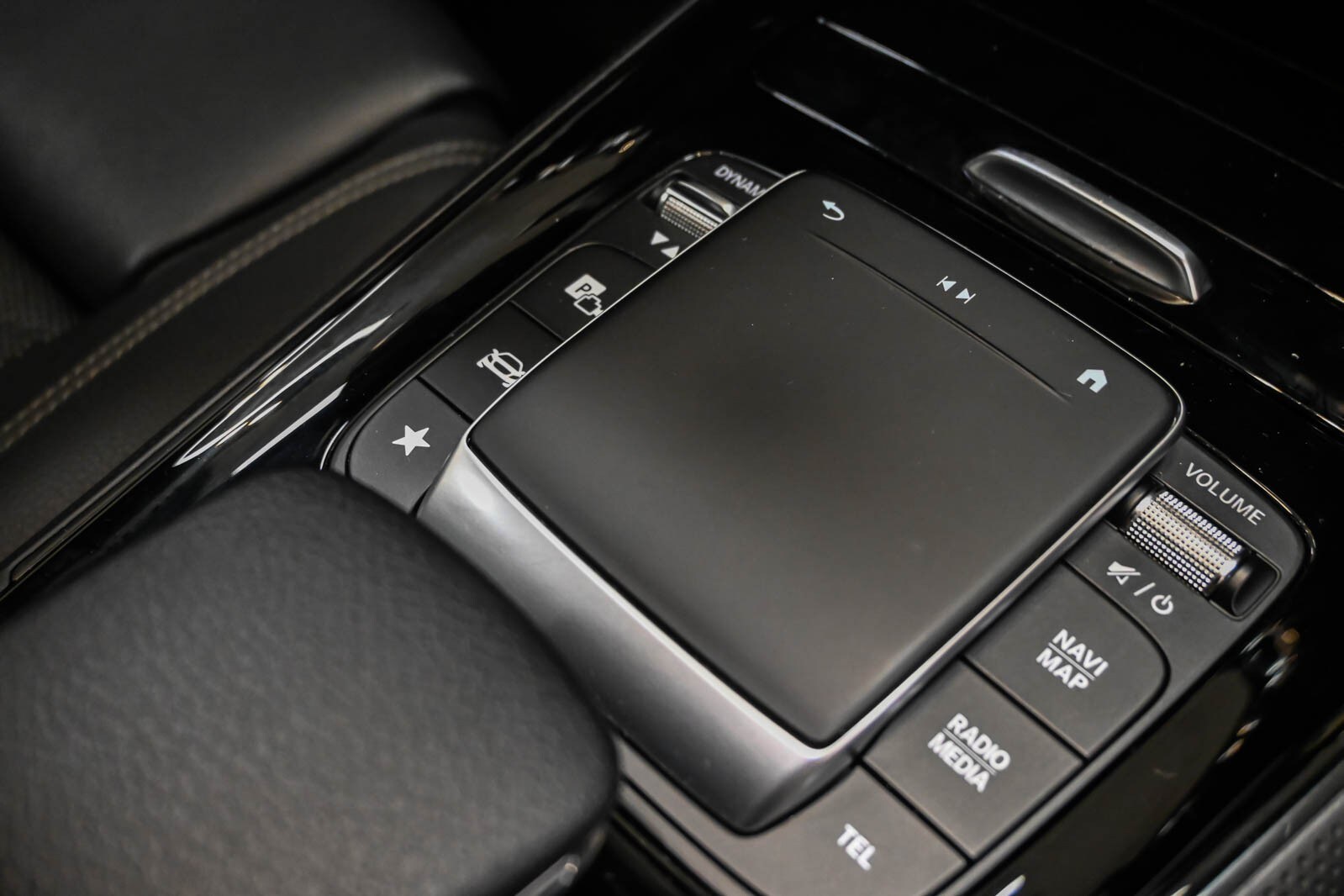MERCEDES GLA (H247) GLA 250 e EQ-Power…