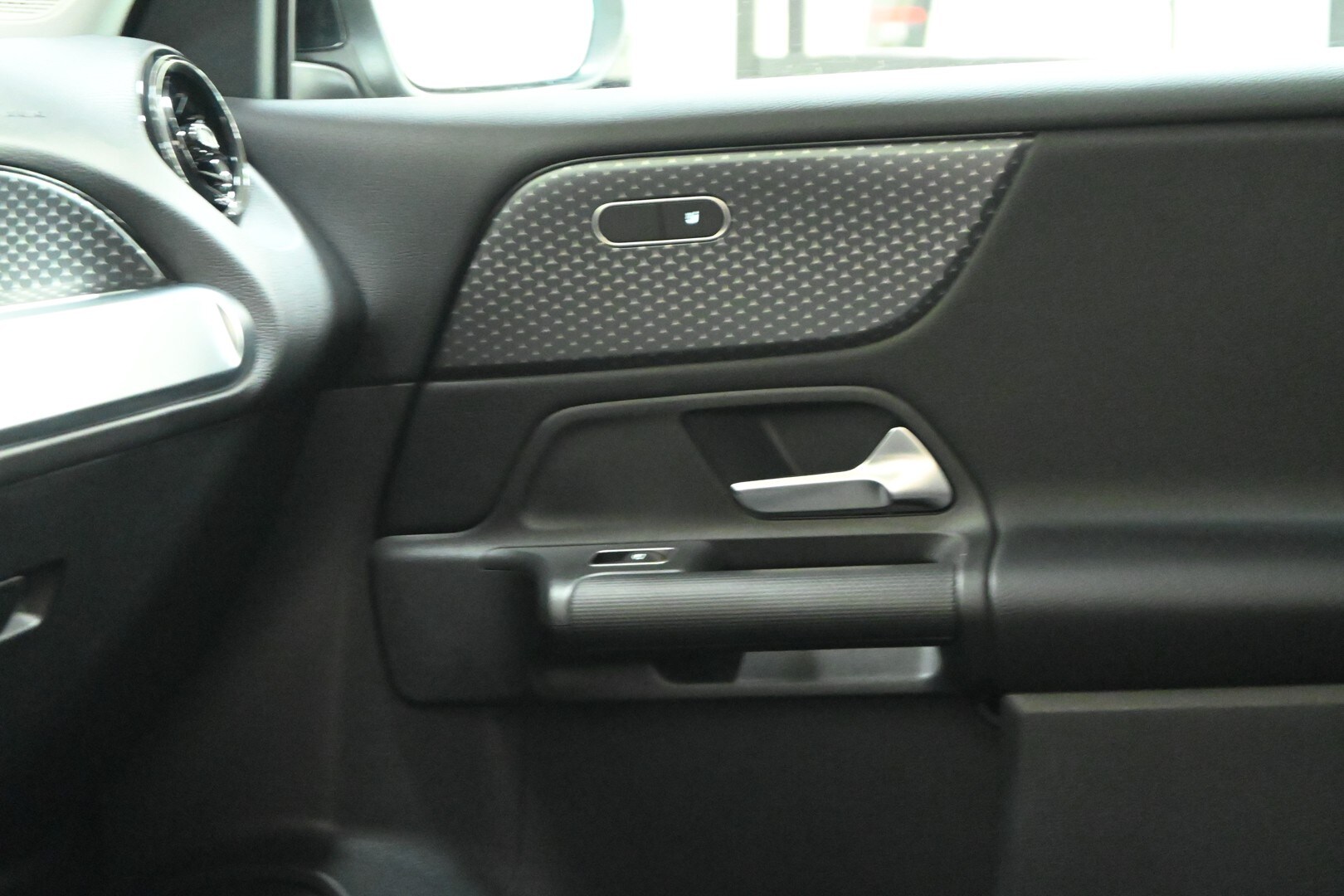 MERCEDES GLB (X247) GLB 180 d Automati…