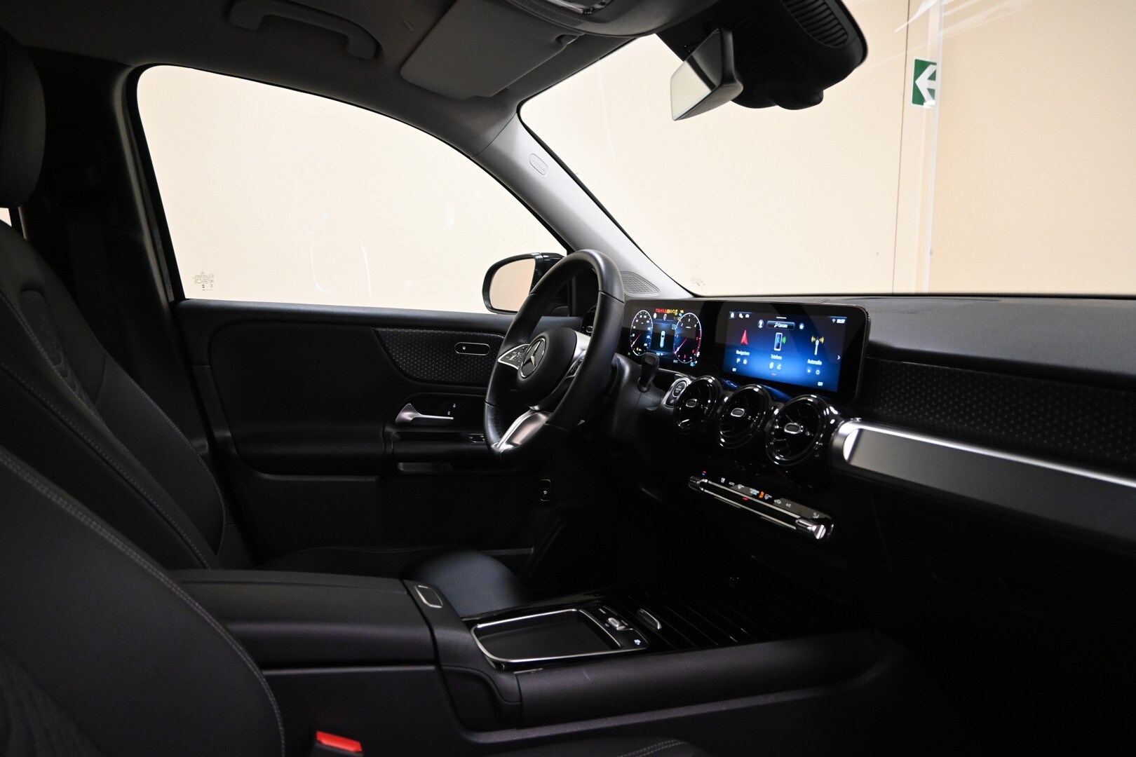 MERCEDES GLB (X247) GLB 180 d Automati…