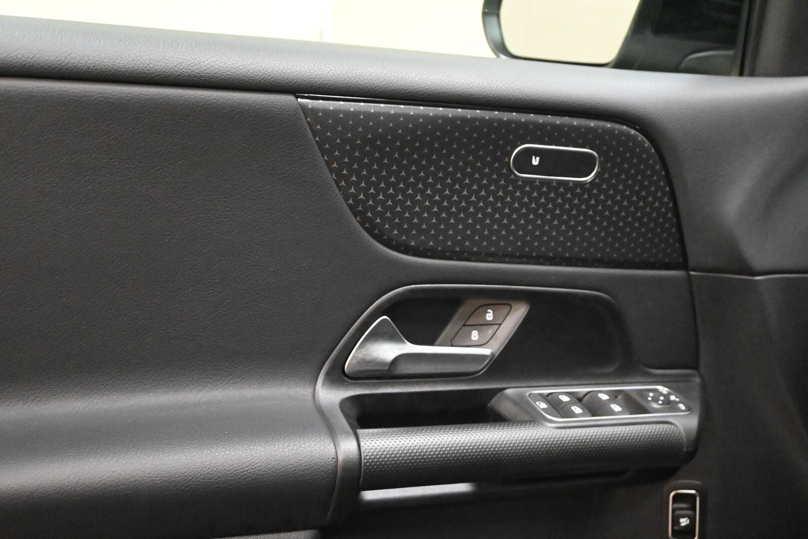 MERCEDES GLB (X247) GLB 180 d Automati…