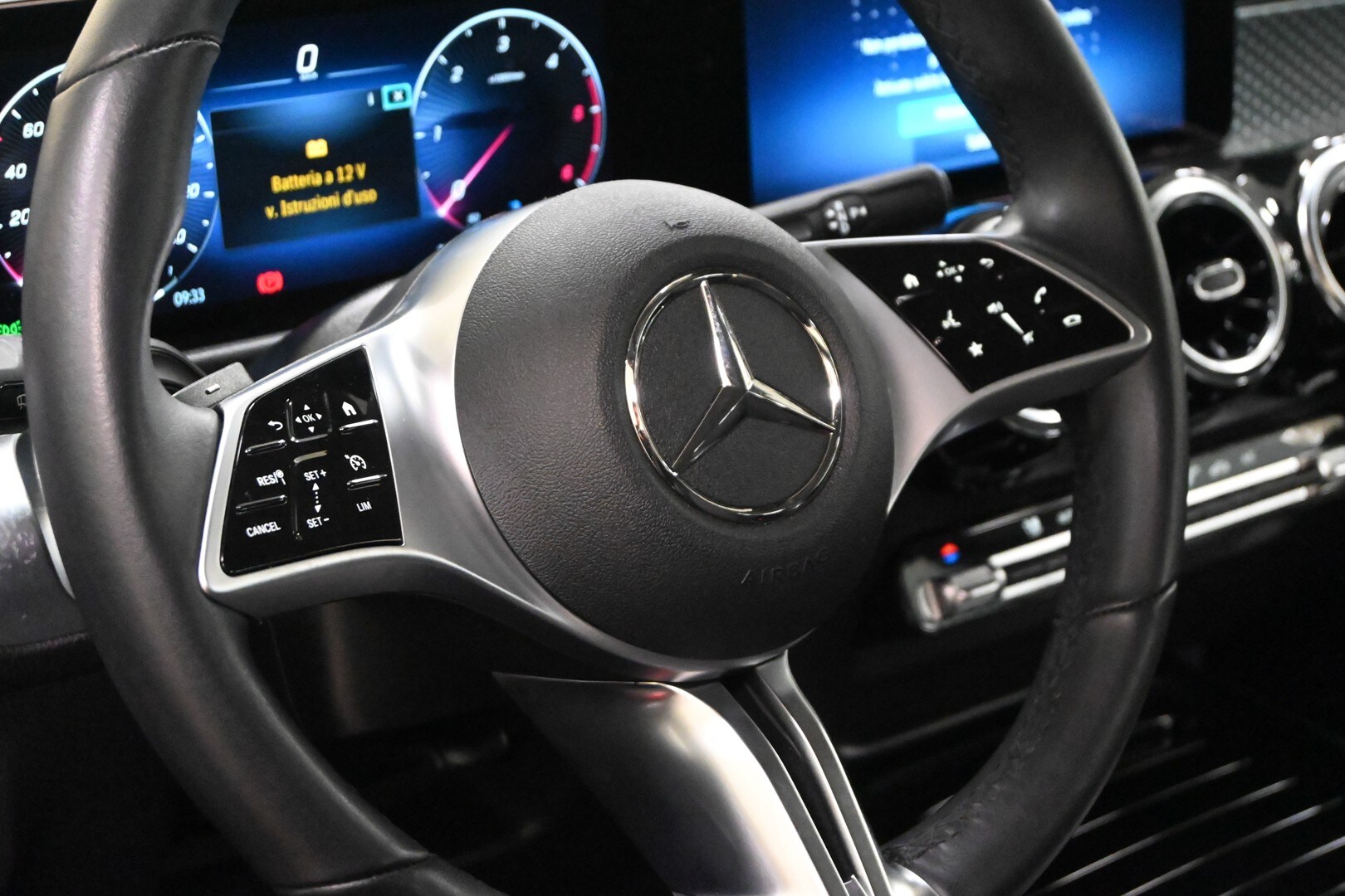 MERCEDES GLB (X247) GLB 180 d Automati…