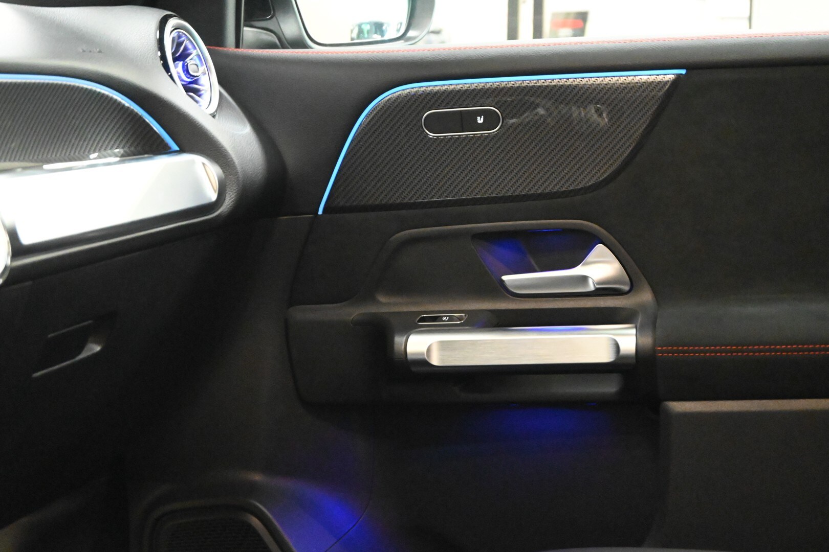 MERCEDES GLB (X247) GLB 200 d Automati…