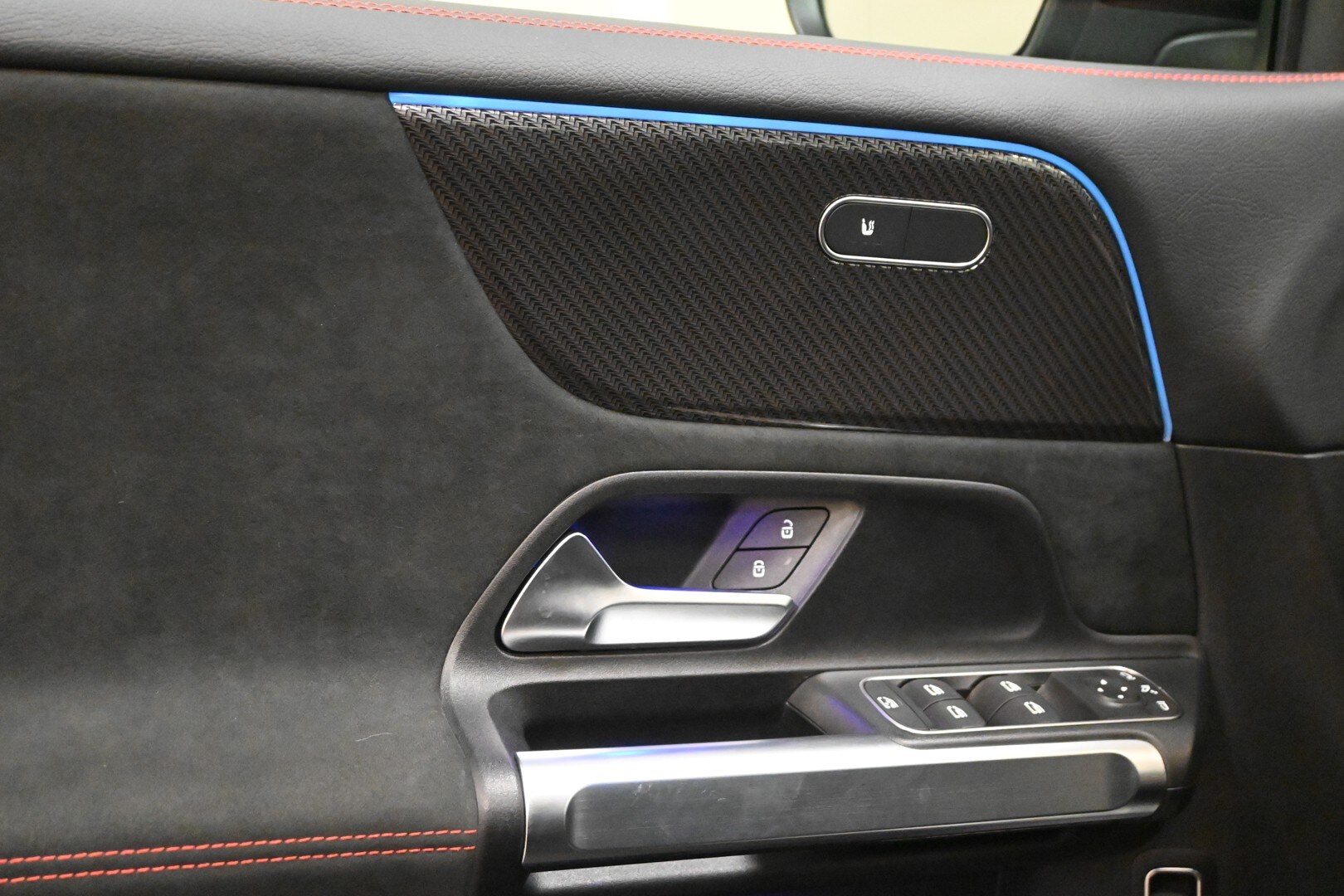 MERCEDES GLB (X247) GLB 200 d Automati…