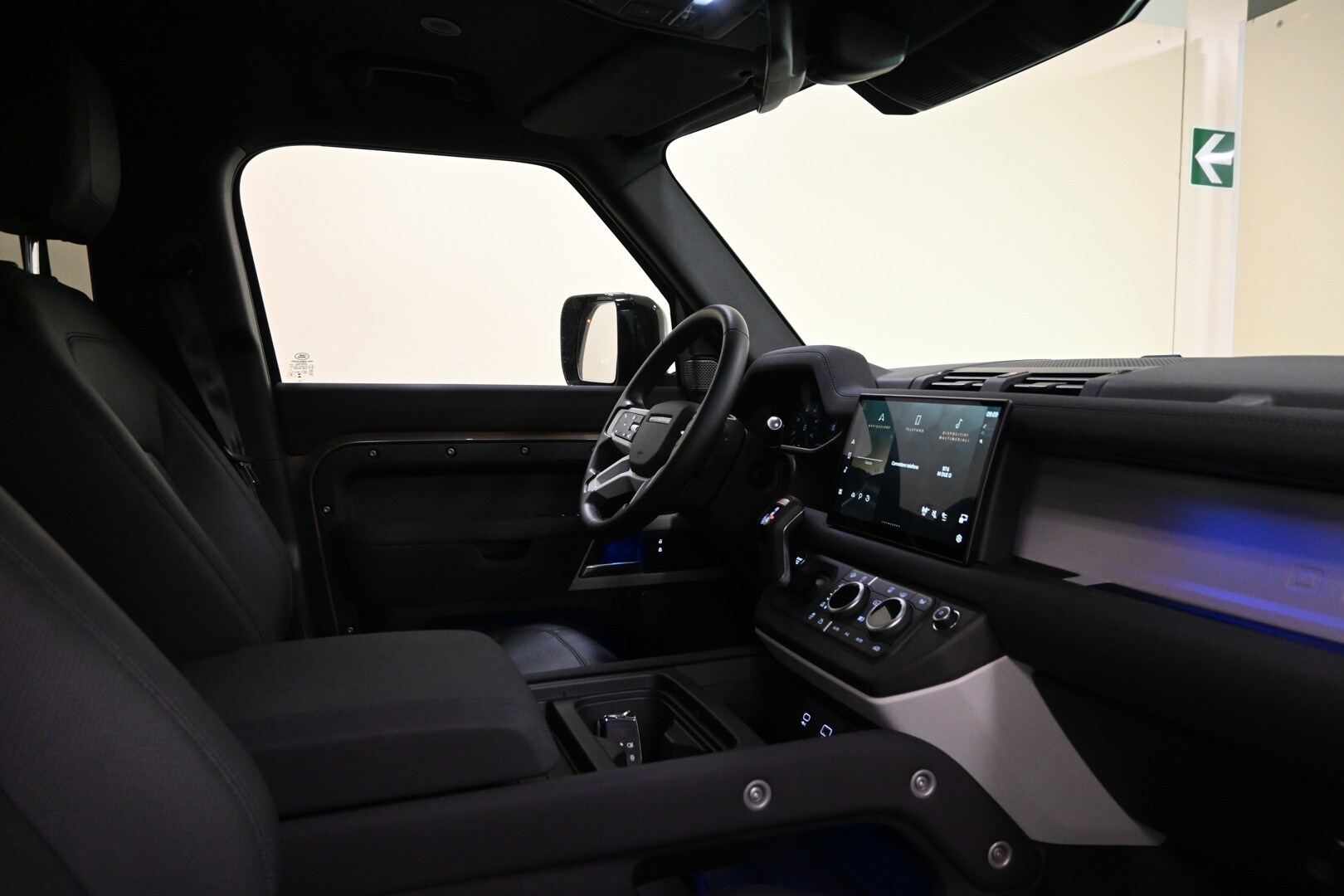 LAND ROVER Defender (2019) Defender 110 3.0D I6…