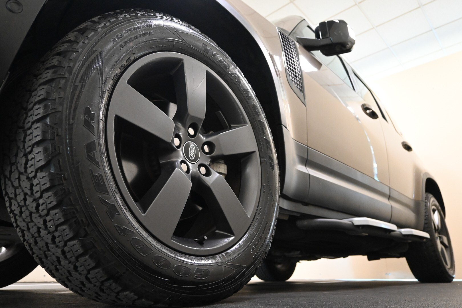 LAND ROVER Defender (2019) Defender 110 3.0D I6…