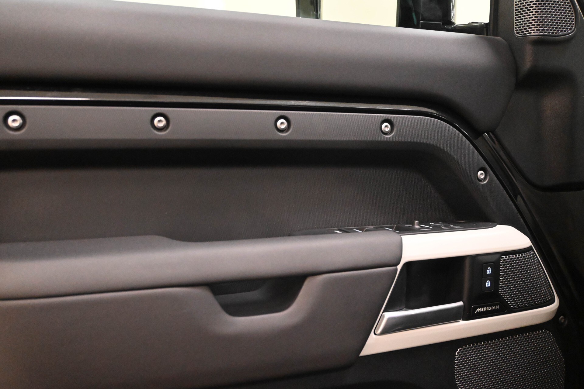 LAND ROVER Defender (2019) Defender 110 3.0D I6…