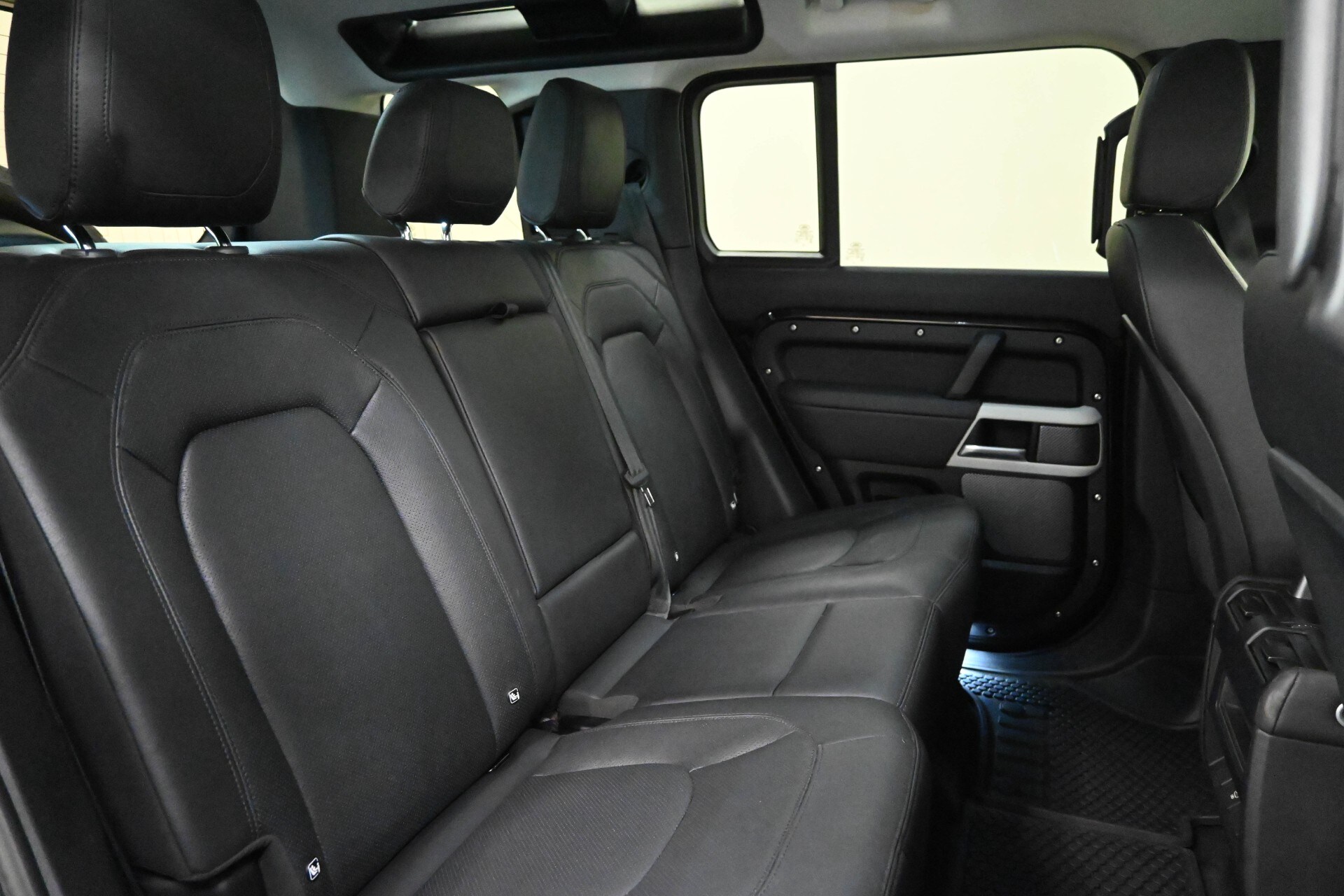 LAND ROVER Defender (2019) Defender 110 3.0D I6…