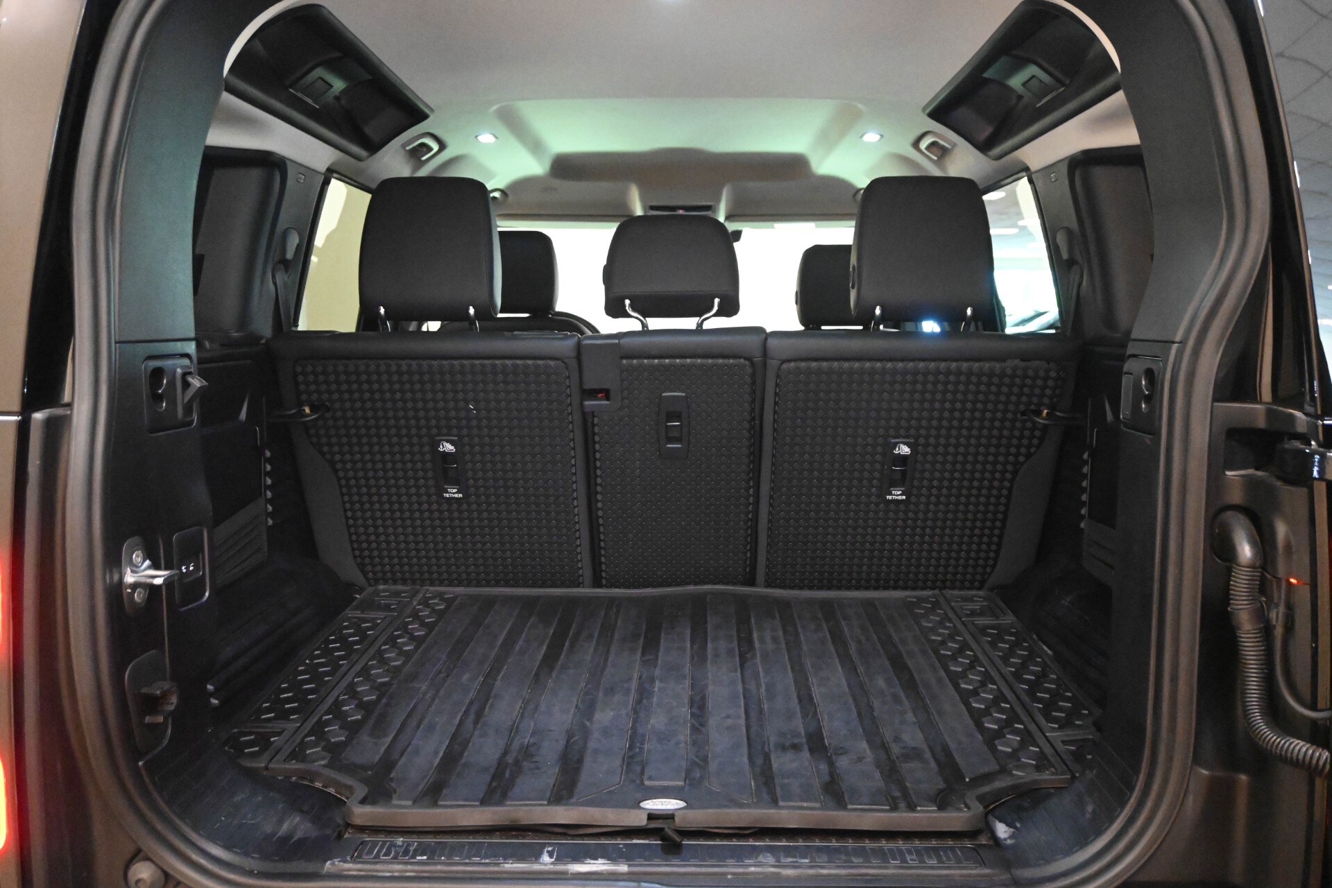 LAND ROVER Defender (2019) Defender 110 3.0D I6…