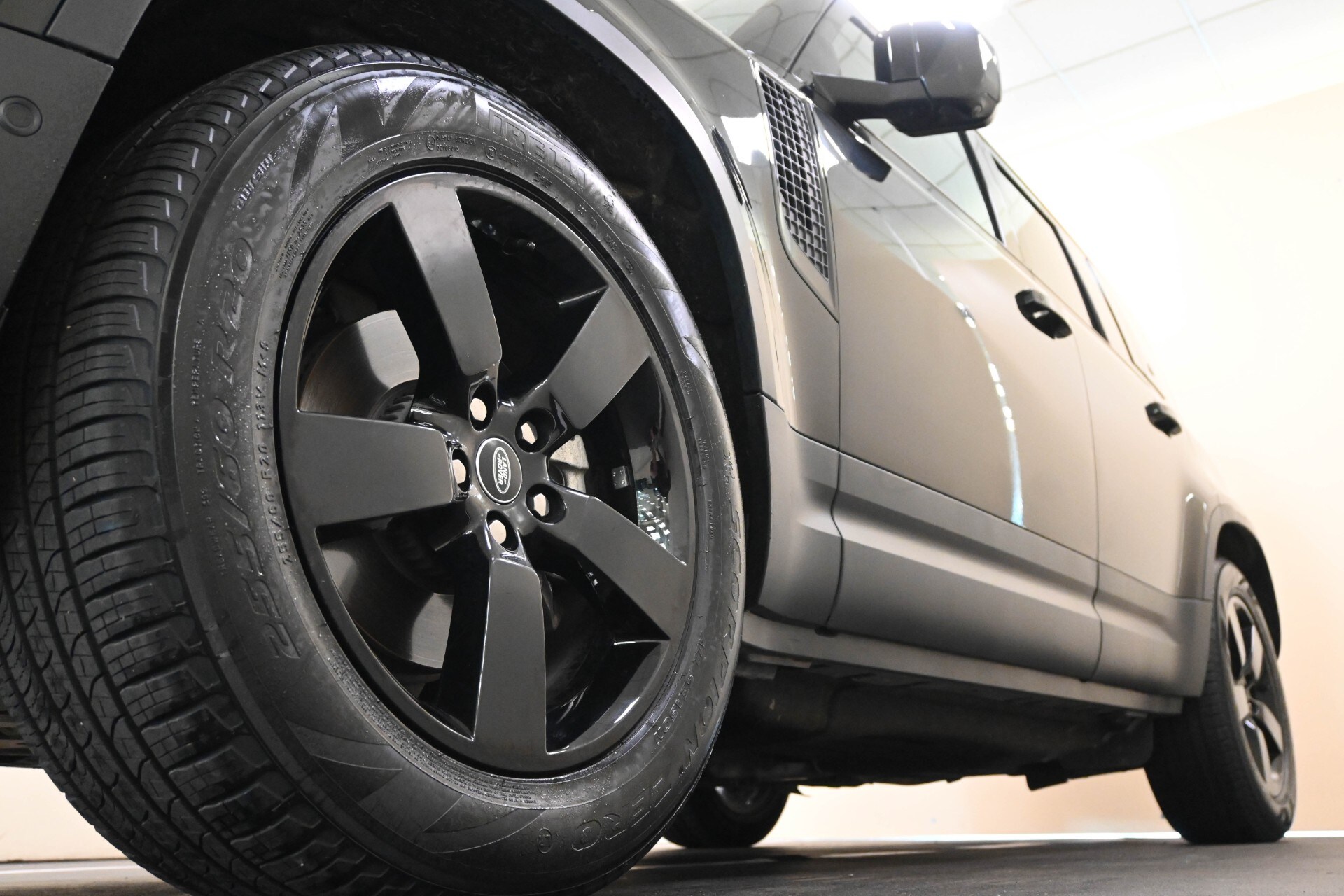 LAND ROVER Defender (2019) Defender 110 3.0D I6…