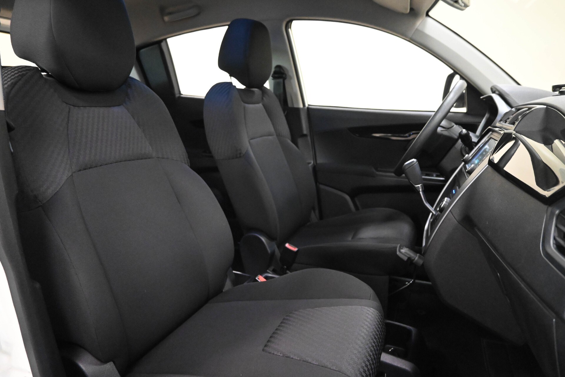 MAHINDRA KUV100 KUV100 1.2 VVT K8