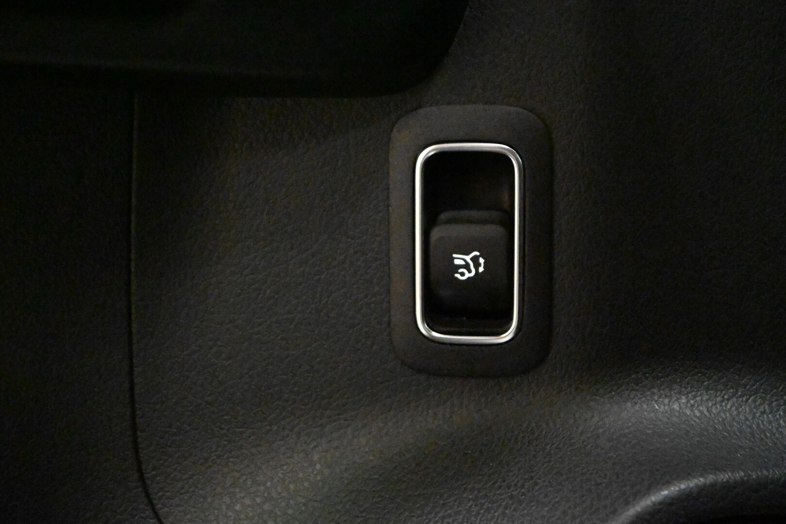 MERCEDES GLA (H247) GLA 180 d Automati…