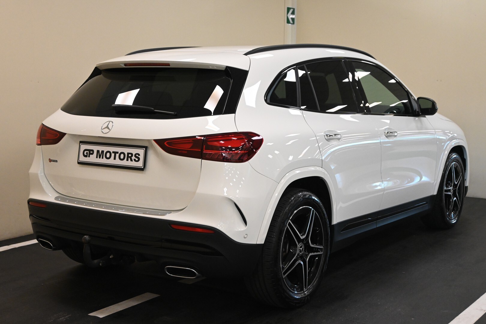 MERCEDES GLA (H247) GLA 180 d Automati…