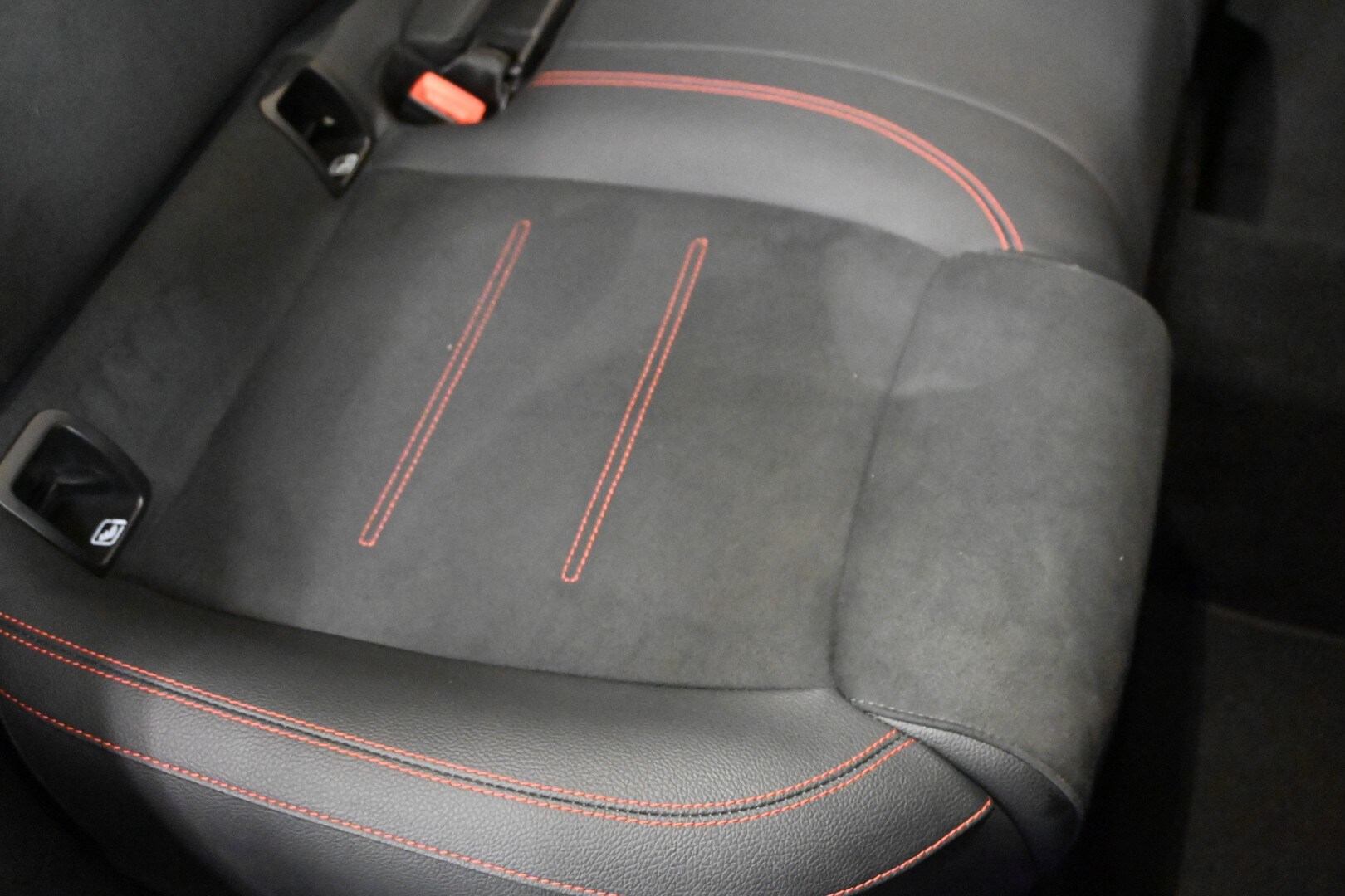 MERCEDES GLA (H247) GLA 200 Automatic …