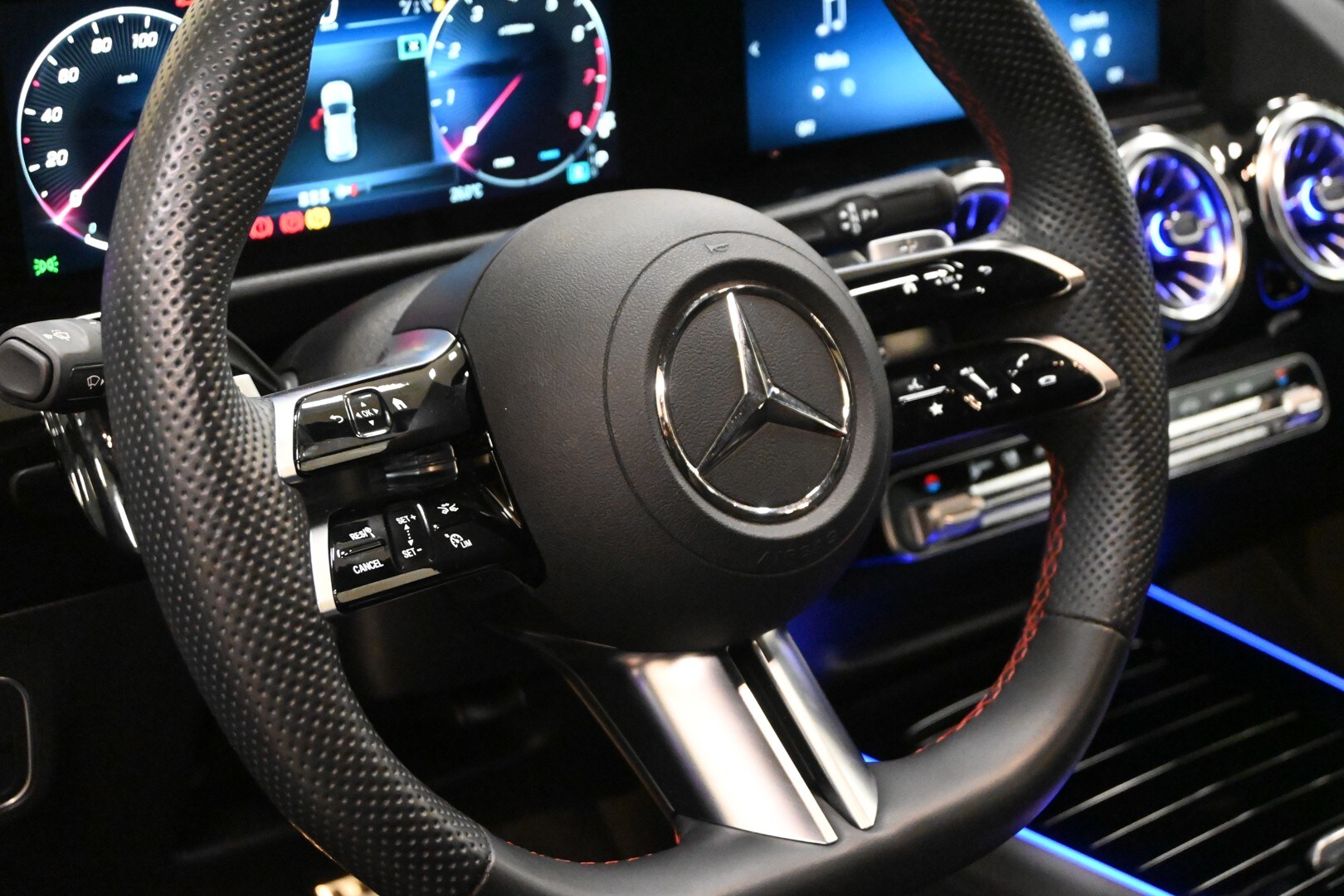 MERCEDES GLA (H247) GLA 200 Automatic …