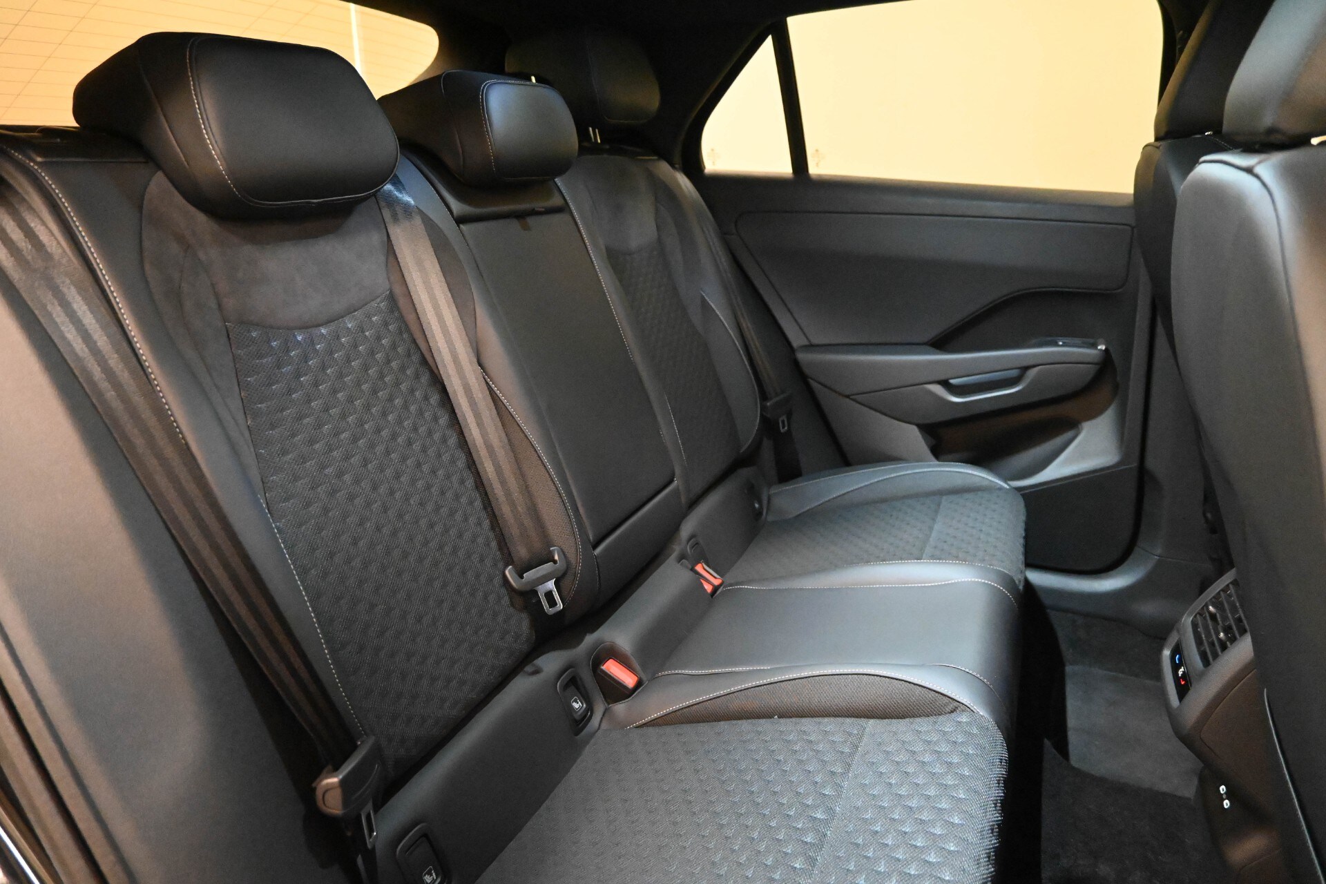 VOLKSWAGEN T-Roc 2ª serie T-Roc 1.5 eTSI ACT 1…