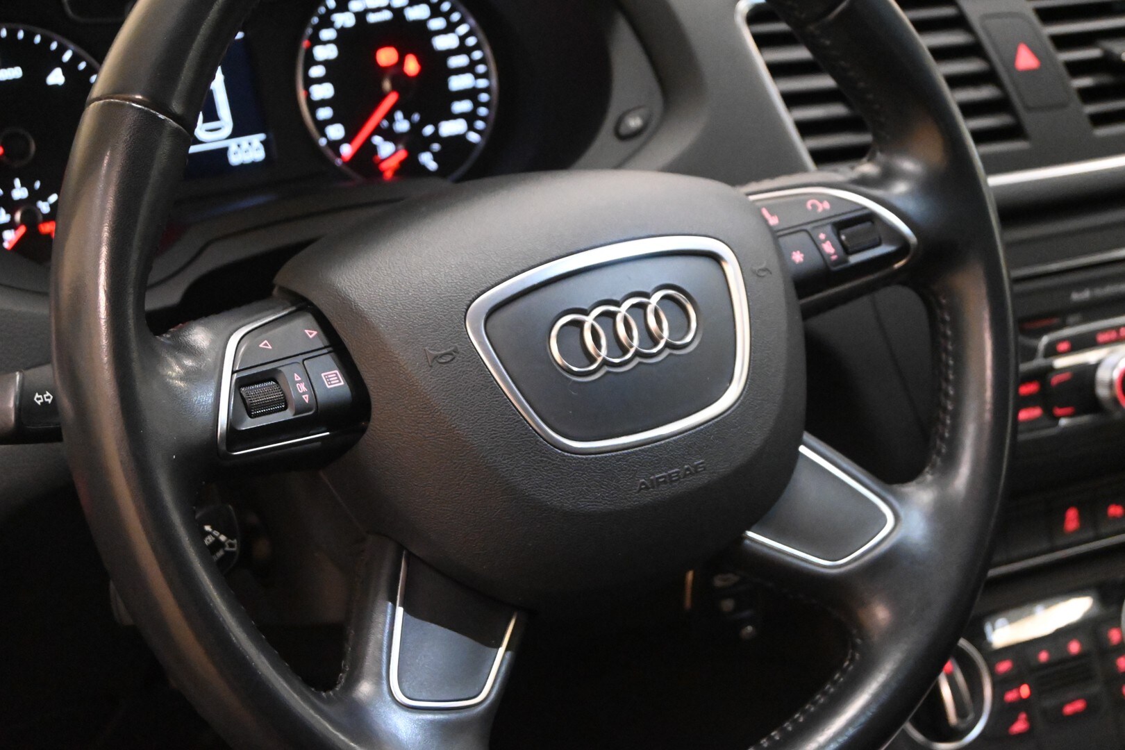 AUDI Q3 Q3 2.0 TDI 150 CV quattro S tronic Busi…