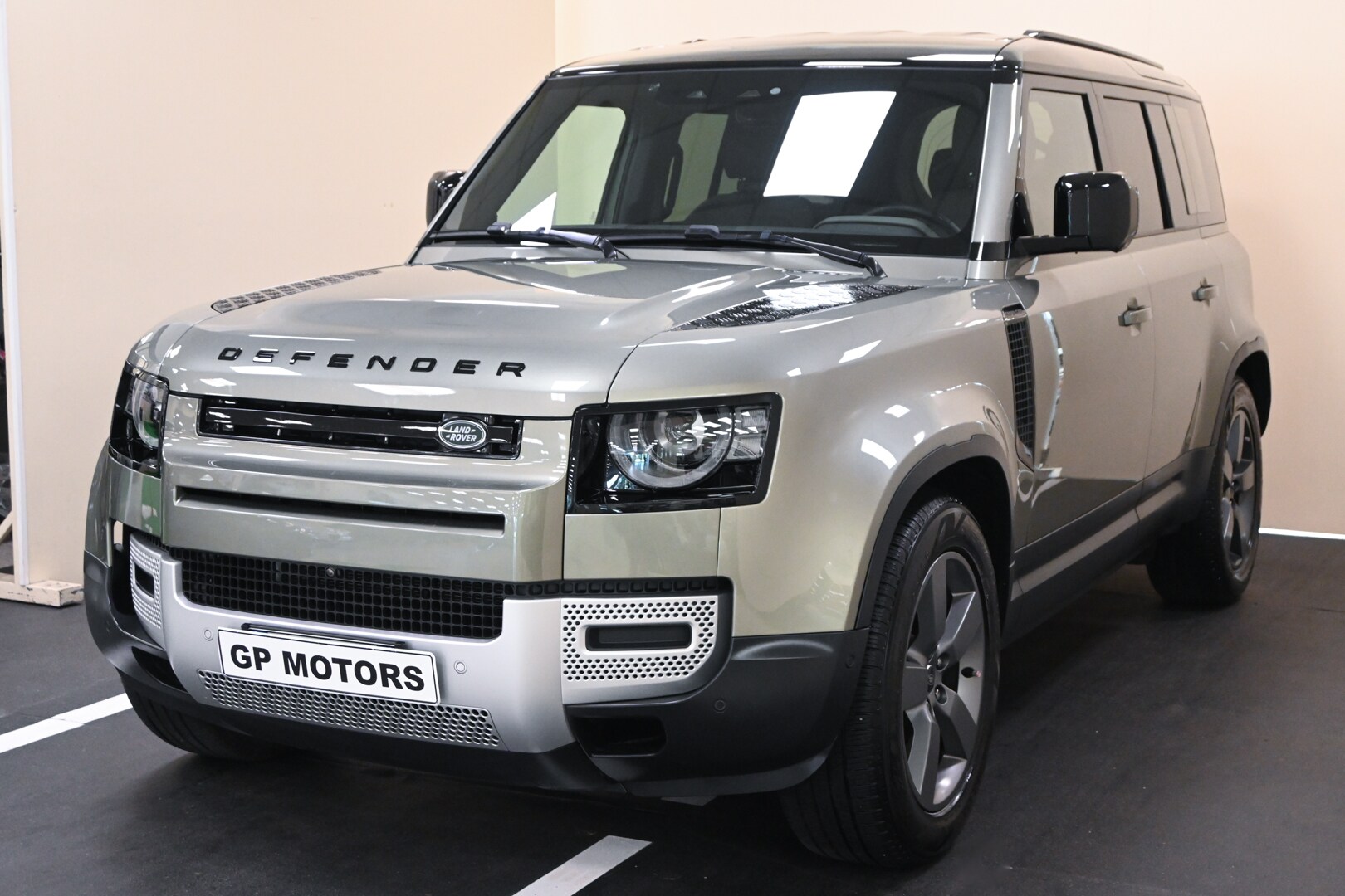 LAND ROVER Defender (2019) Defender 110 3.0D I6…