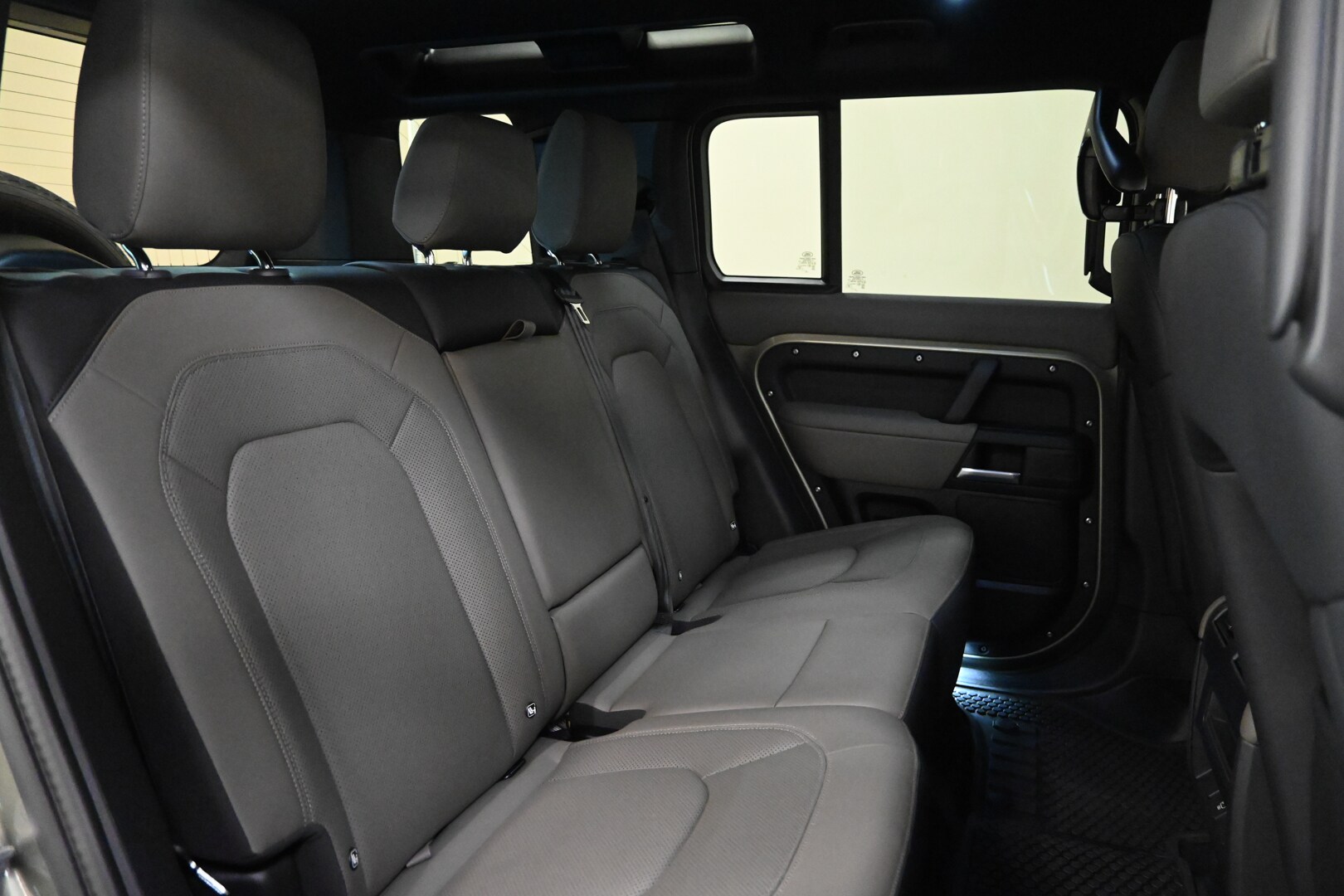 LAND ROVER Defender (2019) Defender 110 3.0D I6…