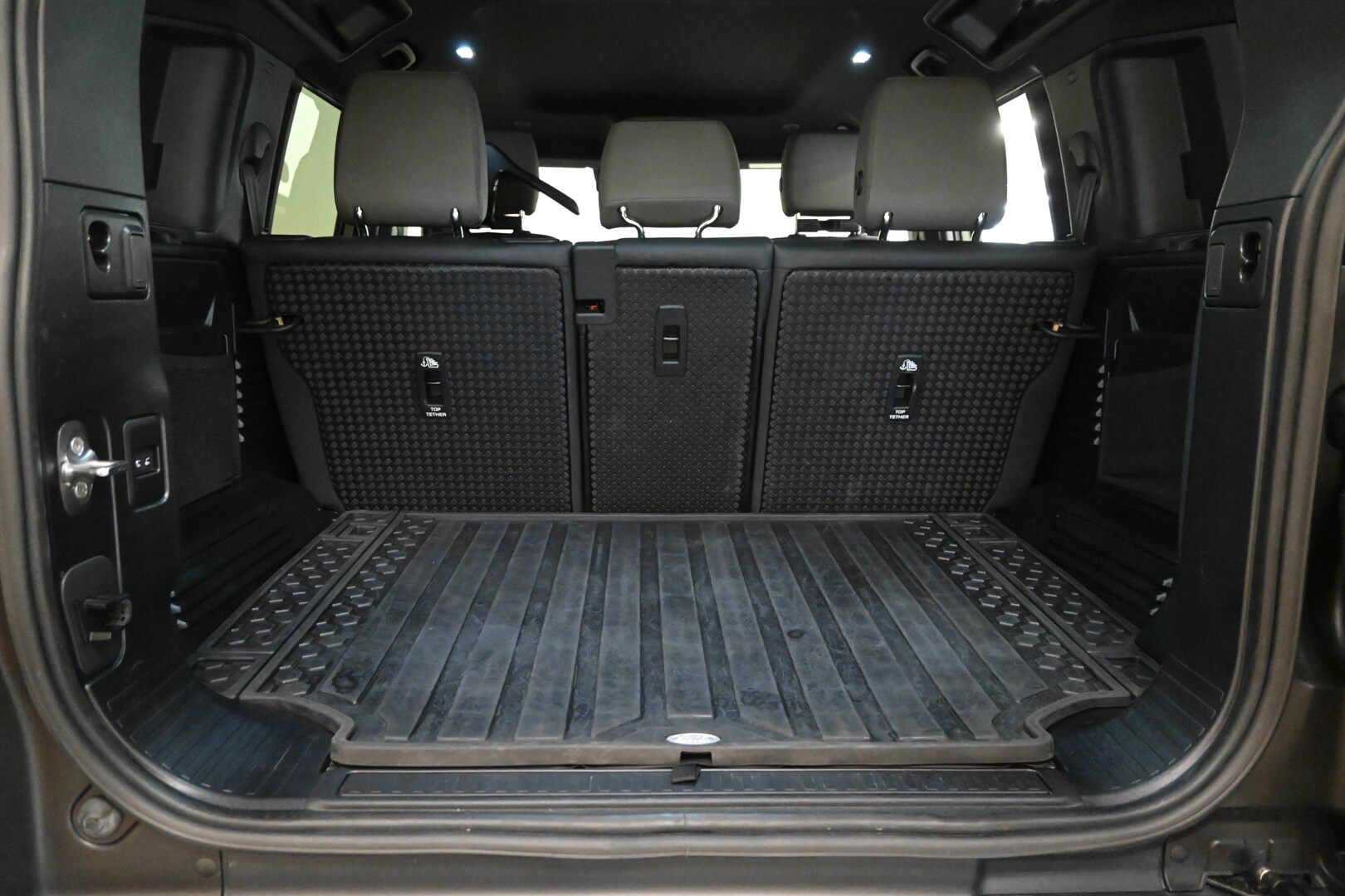 LAND ROVER Defender (2019) Defender 110 3.0D I6…