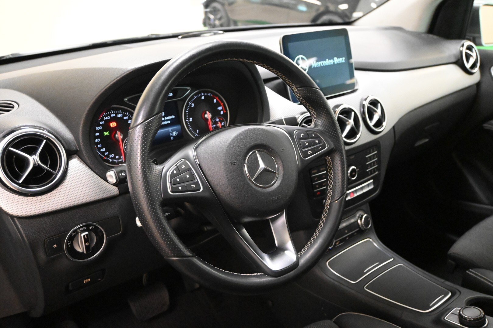 MERCEDES Classe B (T246/242) B 200 d Automatic …