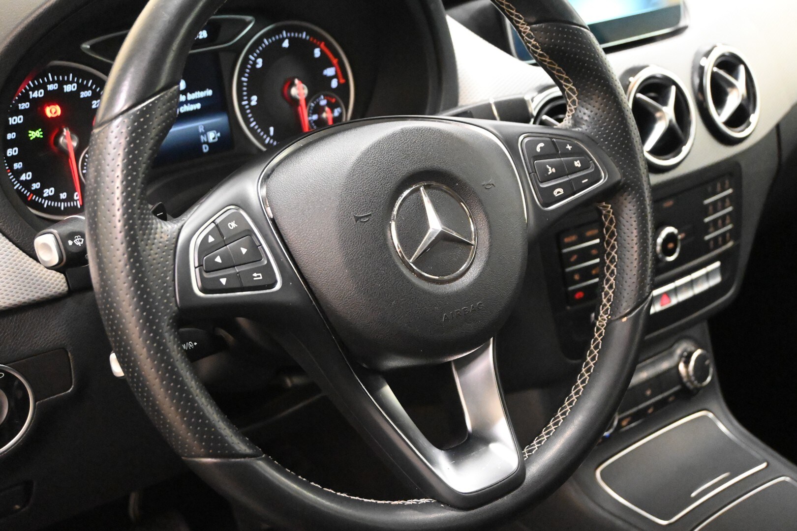 MERCEDES Classe B (T246/242) B 200 d Automatic …