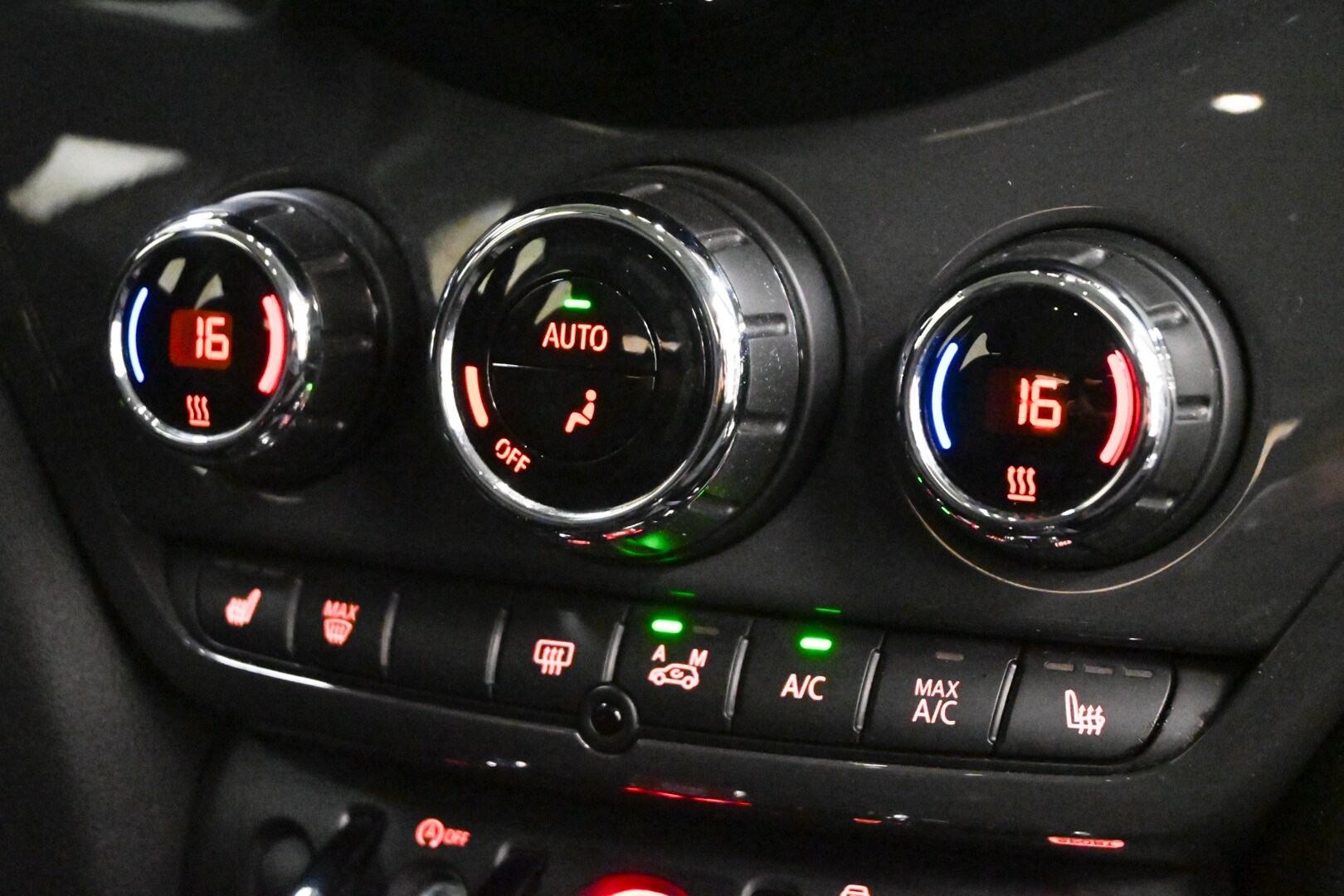 MINI Mini Countrym.(F60) Mini 2.0 Cooper D Clas…
