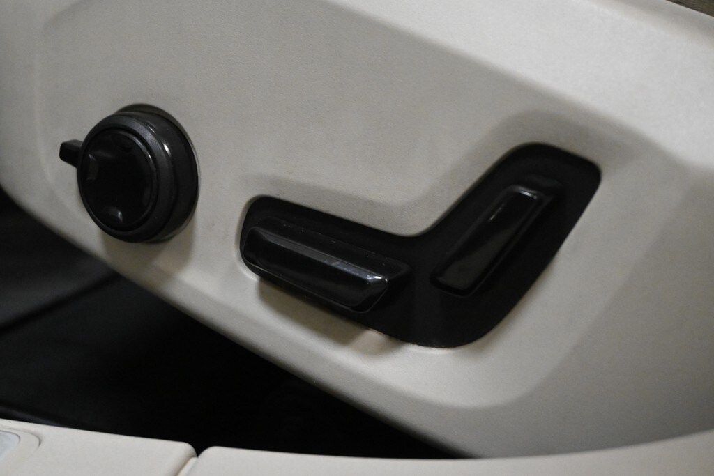 VOLVO V60 (2018–>) V60 D4 Geartronic Inscription