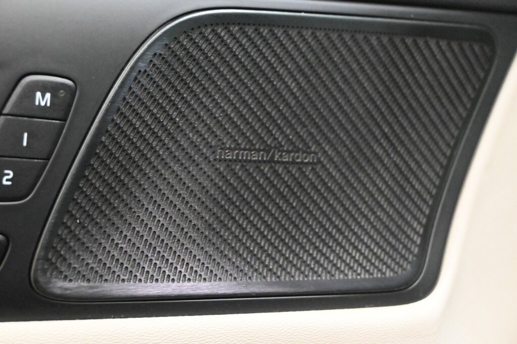 VOLVO V60 (2018–>) V60 D4 Geartronic Inscription
