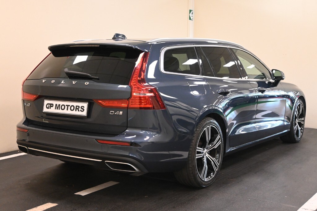 VOLVO V60 (2018–>) V60 D4 Geartronic Inscription