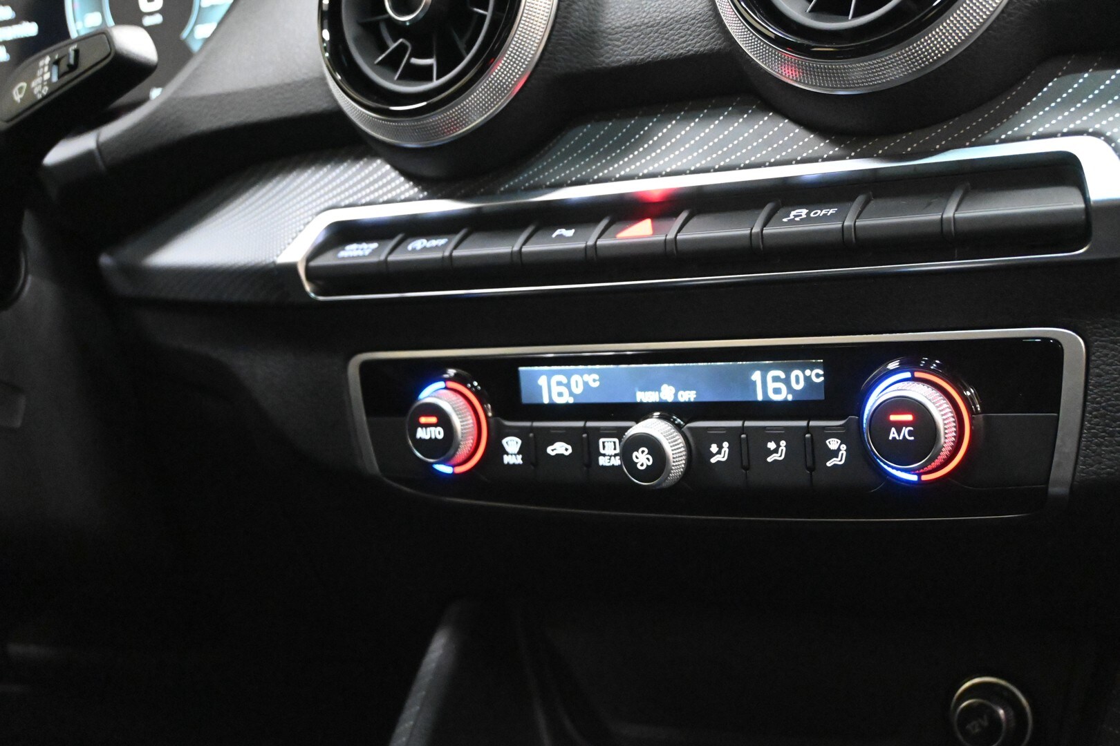 AUDI Q2 Q2 35 TDI S tronic S line Edition