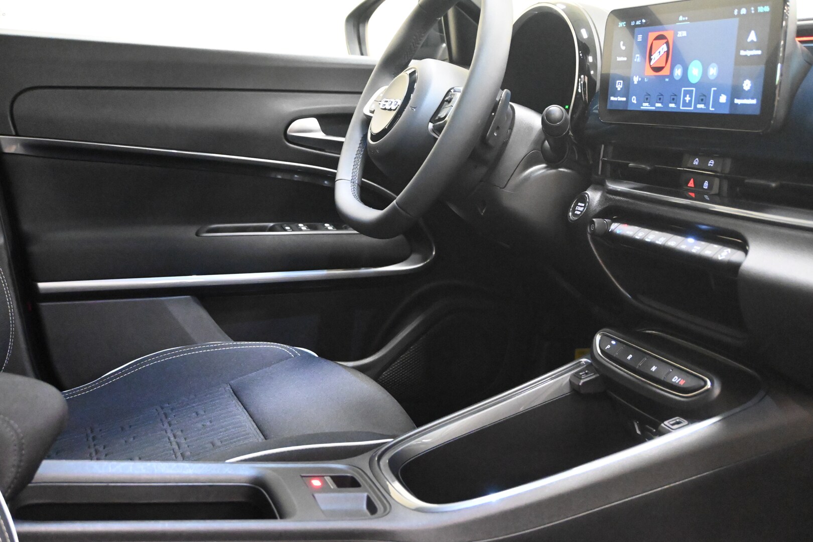 FIAT 600 (2023–>) 600 Hybrid 145 CV DCT MHEV Icon