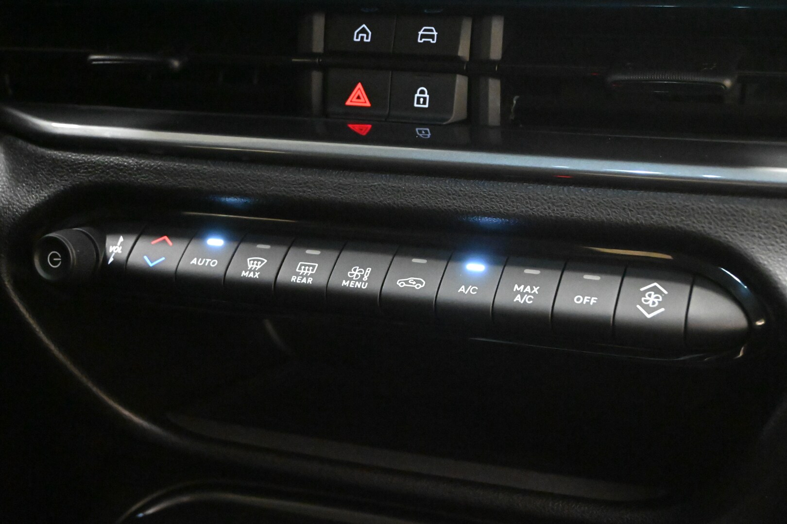 FIAT 600 (2023–>) 600 Hybrid 145 CV DCT MHEV Icon
