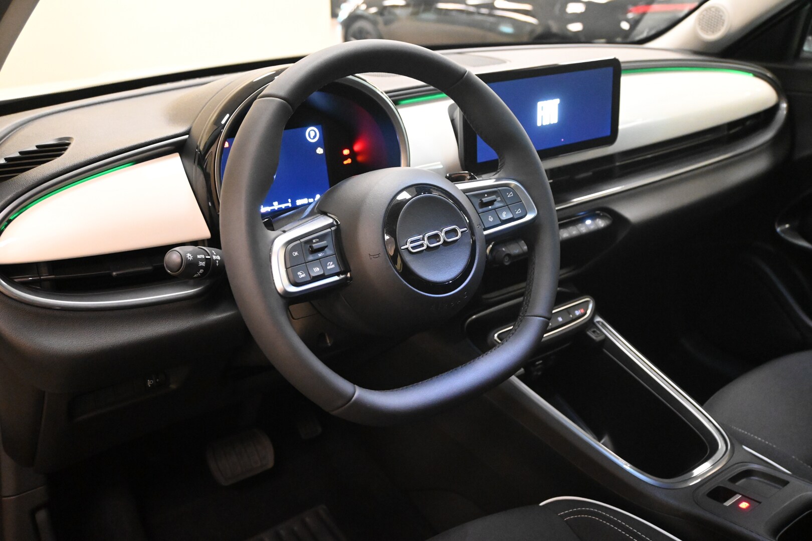 FIAT 600 (2023–>) 600 Hybrid 145 CV DCT MHEV Icon