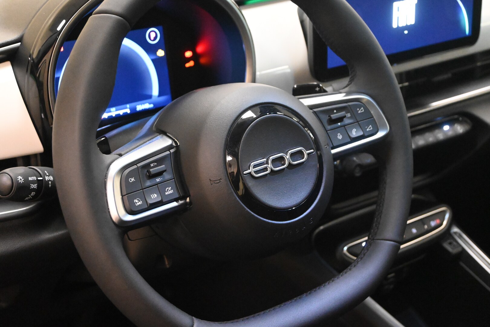 FIAT 600 (2023–>) 600 Hybrid 145 CV DCT MHEV Icon