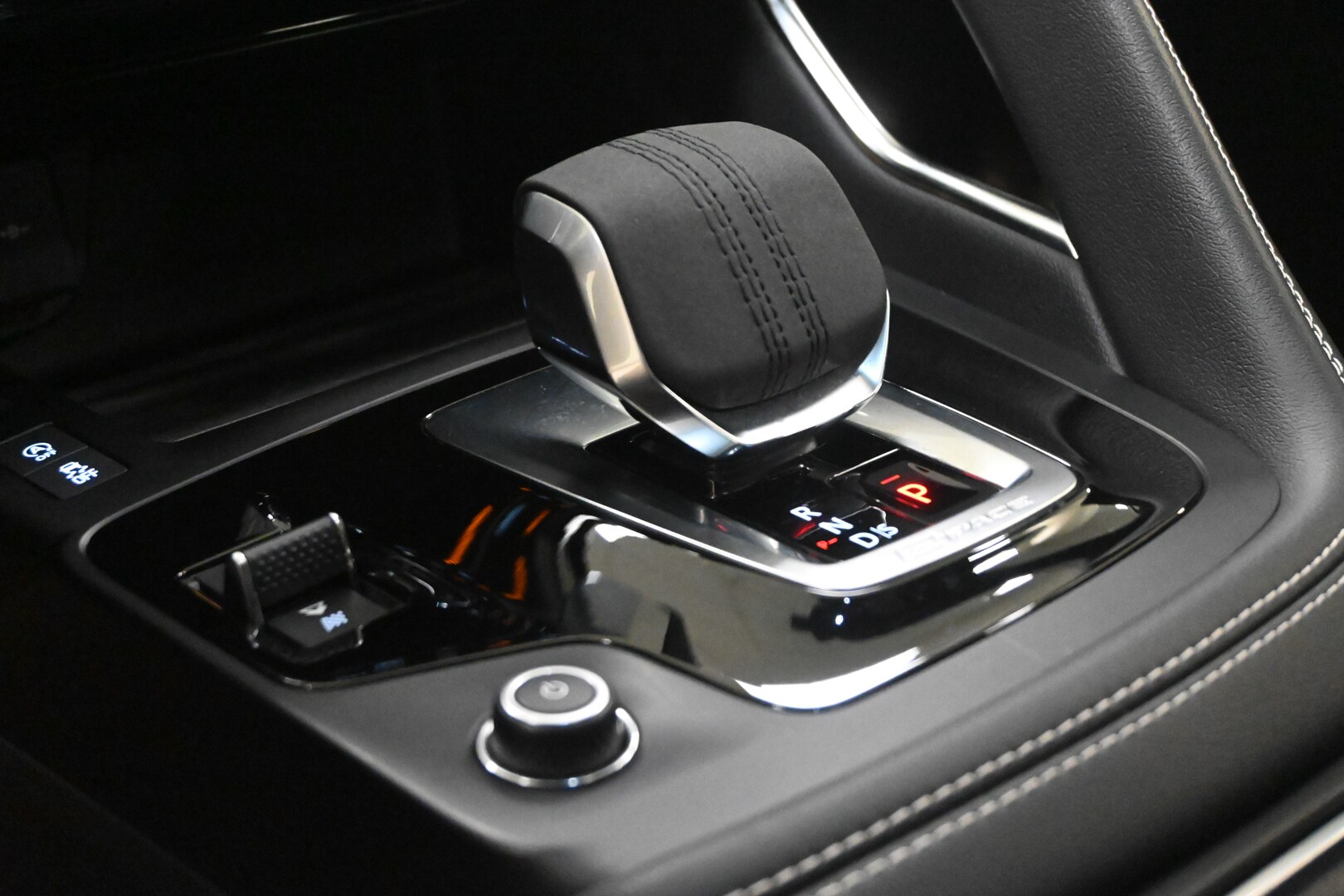 JAGUAR E-Pace (X540) E-Pace 1.5 I3 160 CV…