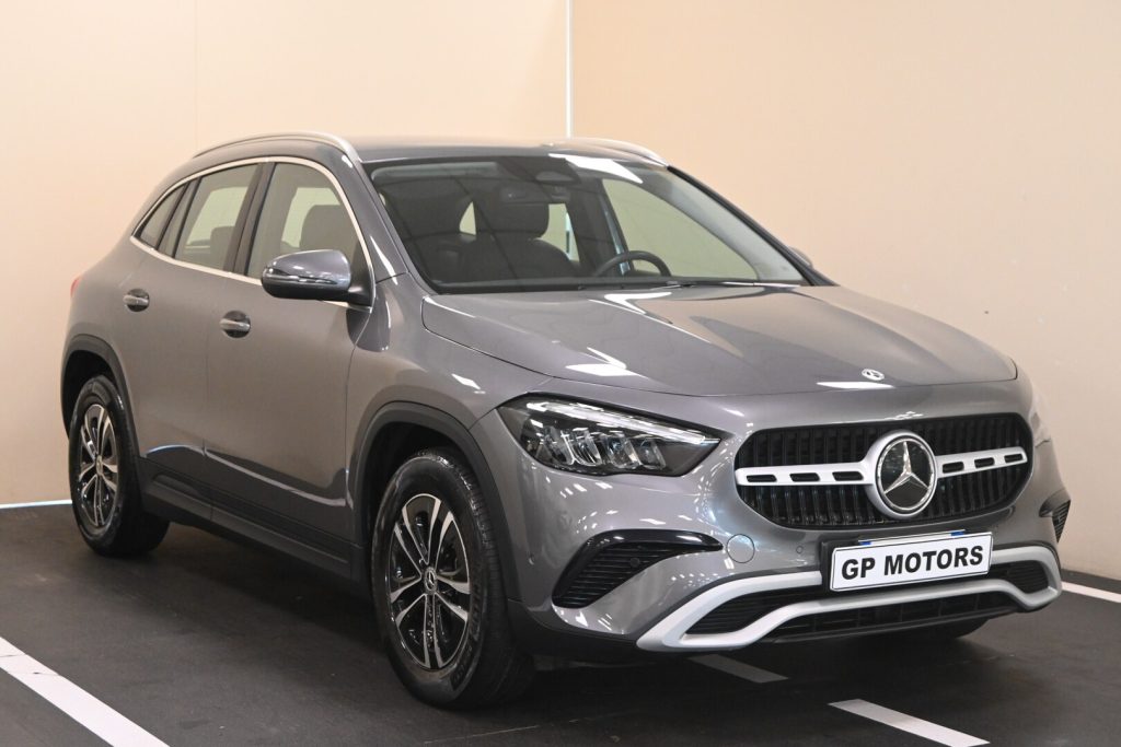 MERCEDES GLA (H247) GLA 180 d Automati…