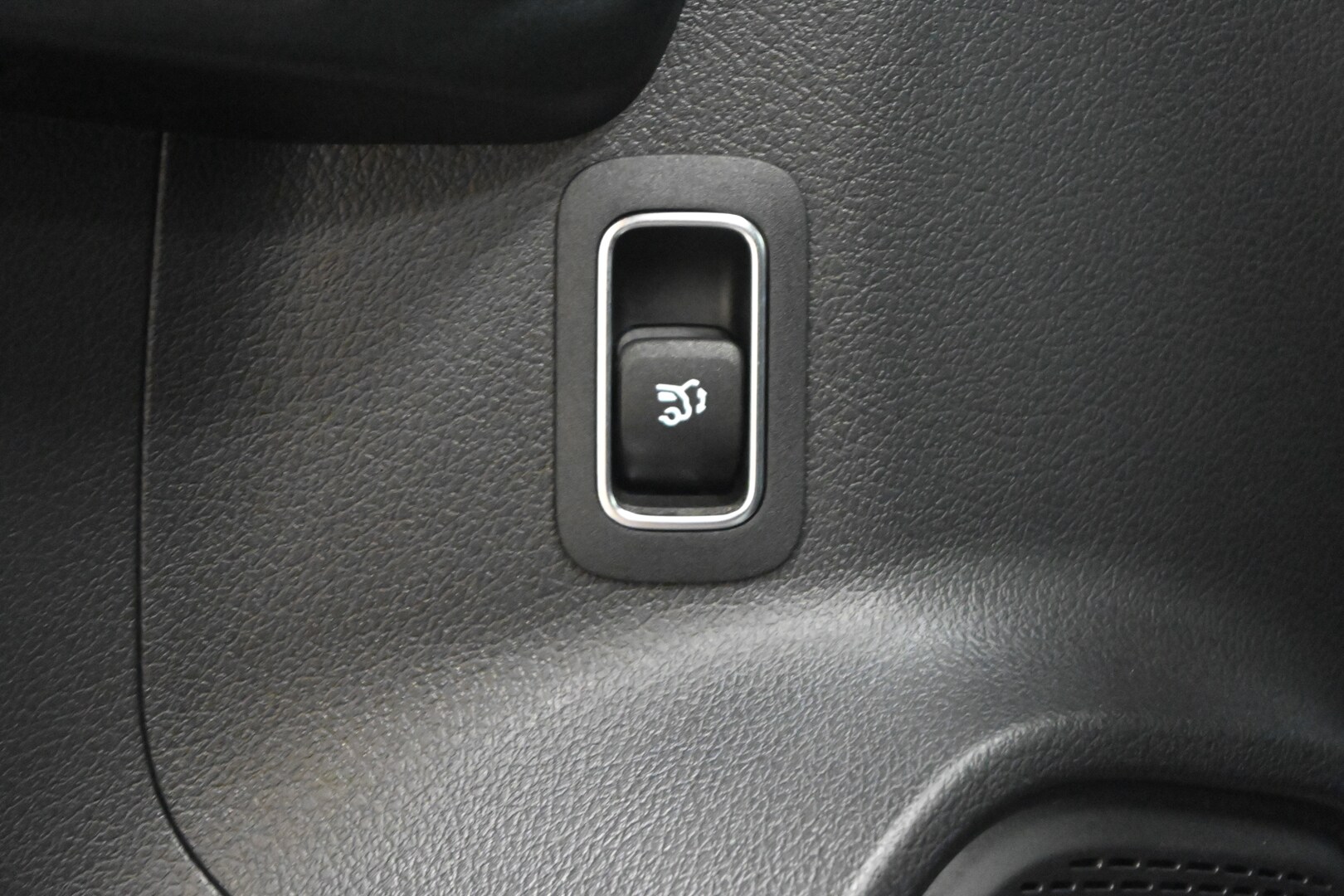 MERCEDES GLA (H247) GLA 180 d Automati…