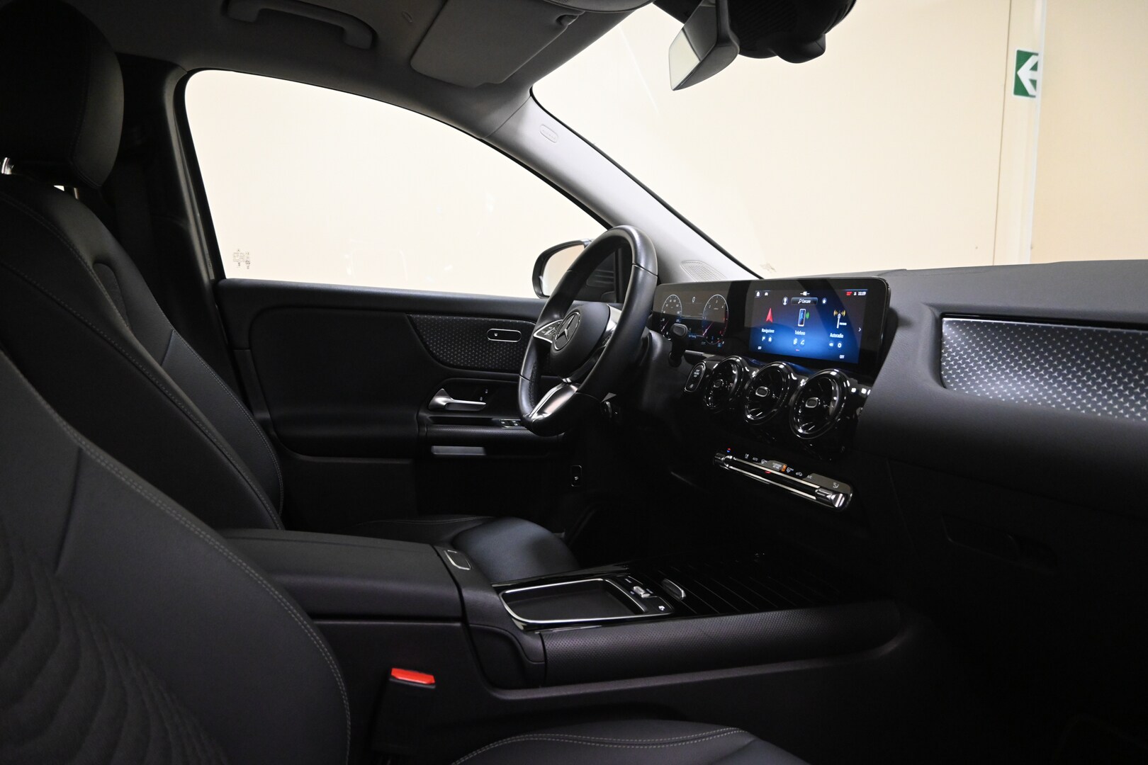 MERCEDES GLA (H247) GLA 180 d Automati…