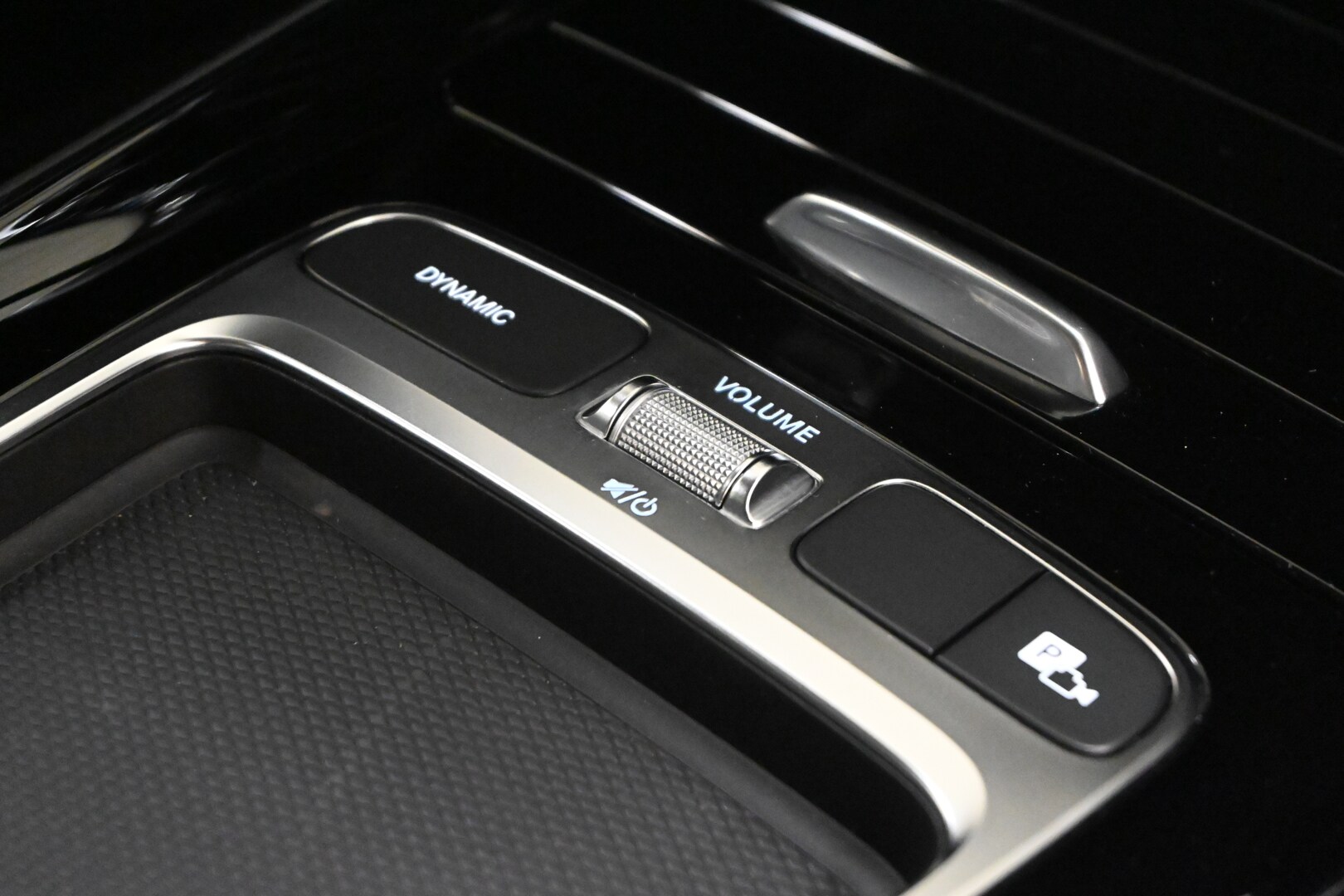 MERCEDES GLA (H247) GLA 180 d Automati…