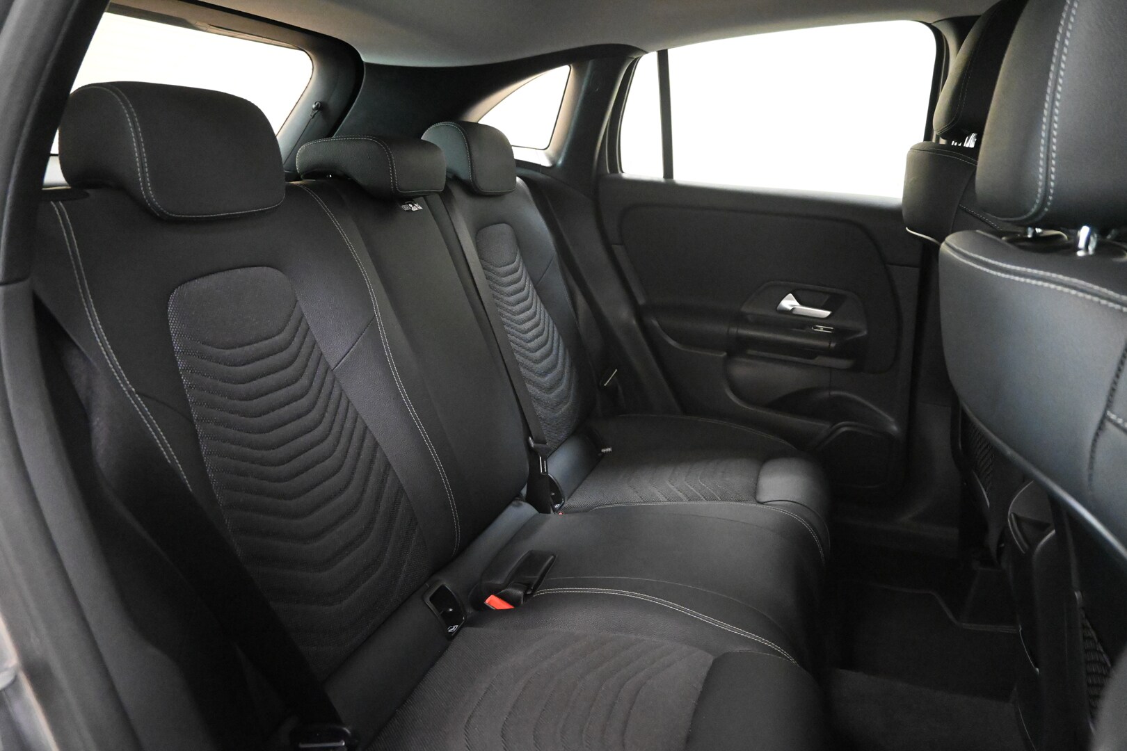 MERCEDES GLA (H247) GLA 180 d Automati…